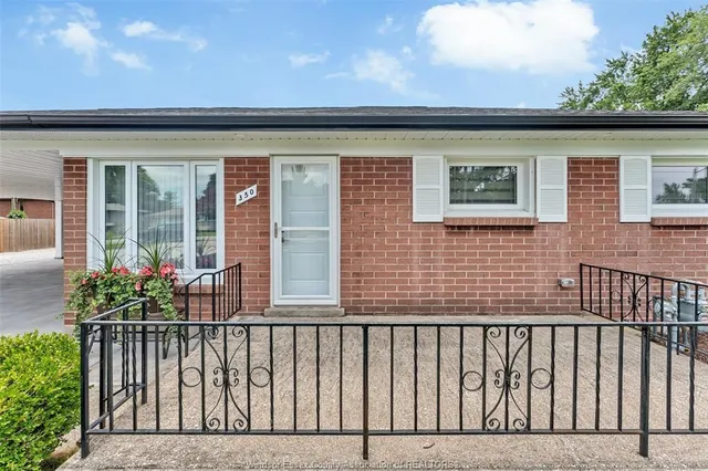 350 MAPLE Ave, LaSalle 2