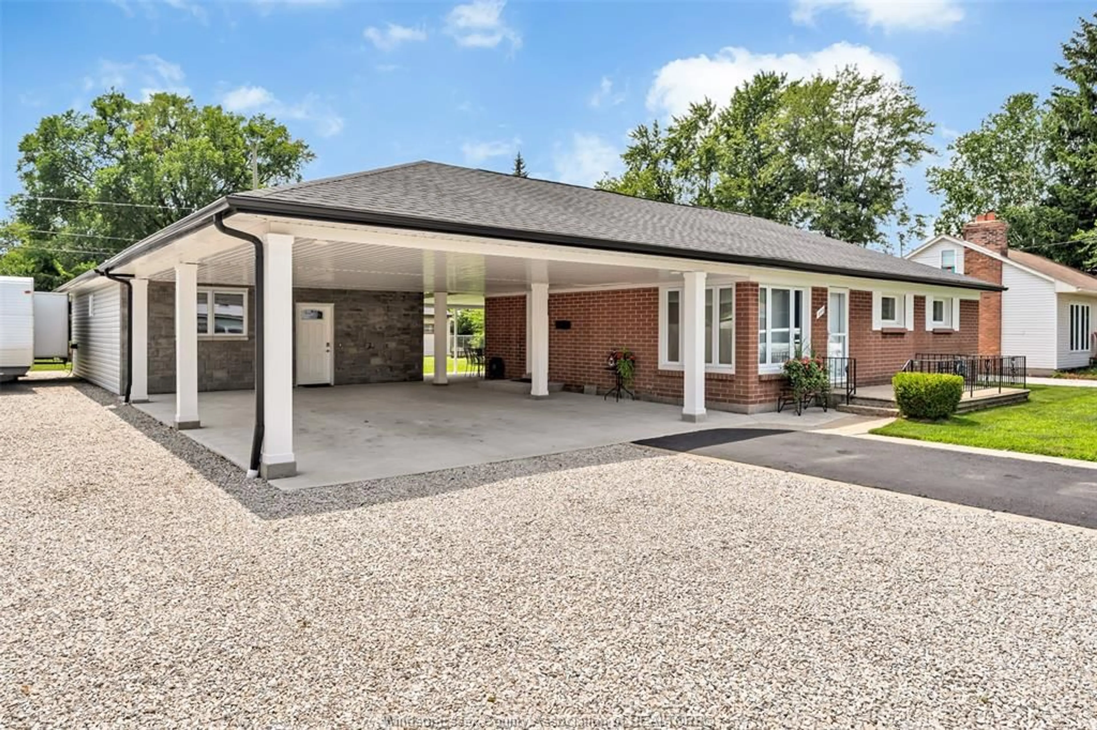 Home with brick exterior material, street for 350 MAPLE Ave, LaSalle Ontario N9J 1P2