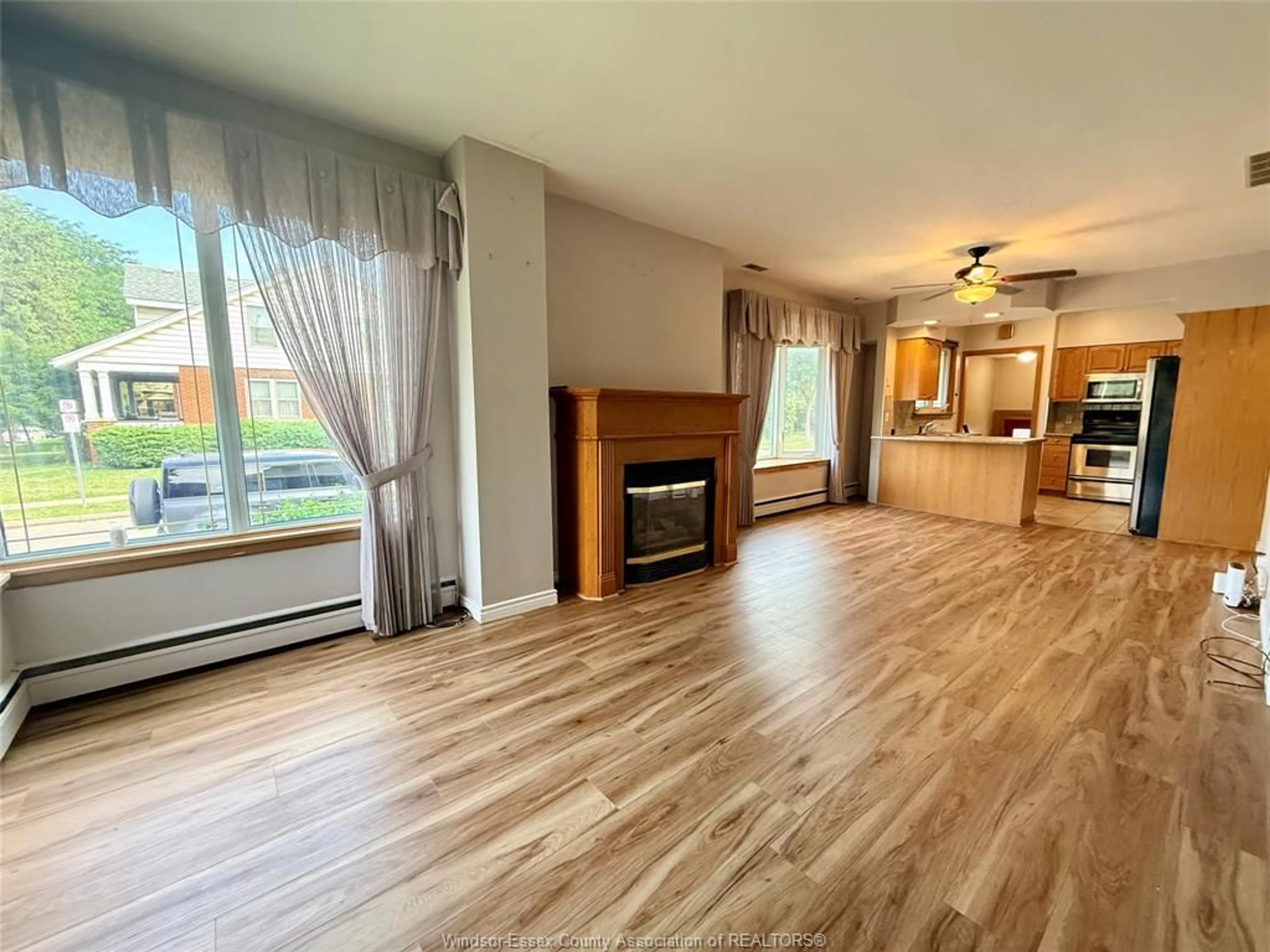 A pic of a room for 1404 DOUGALL Ave, Windsor Ontario N8X 1R8