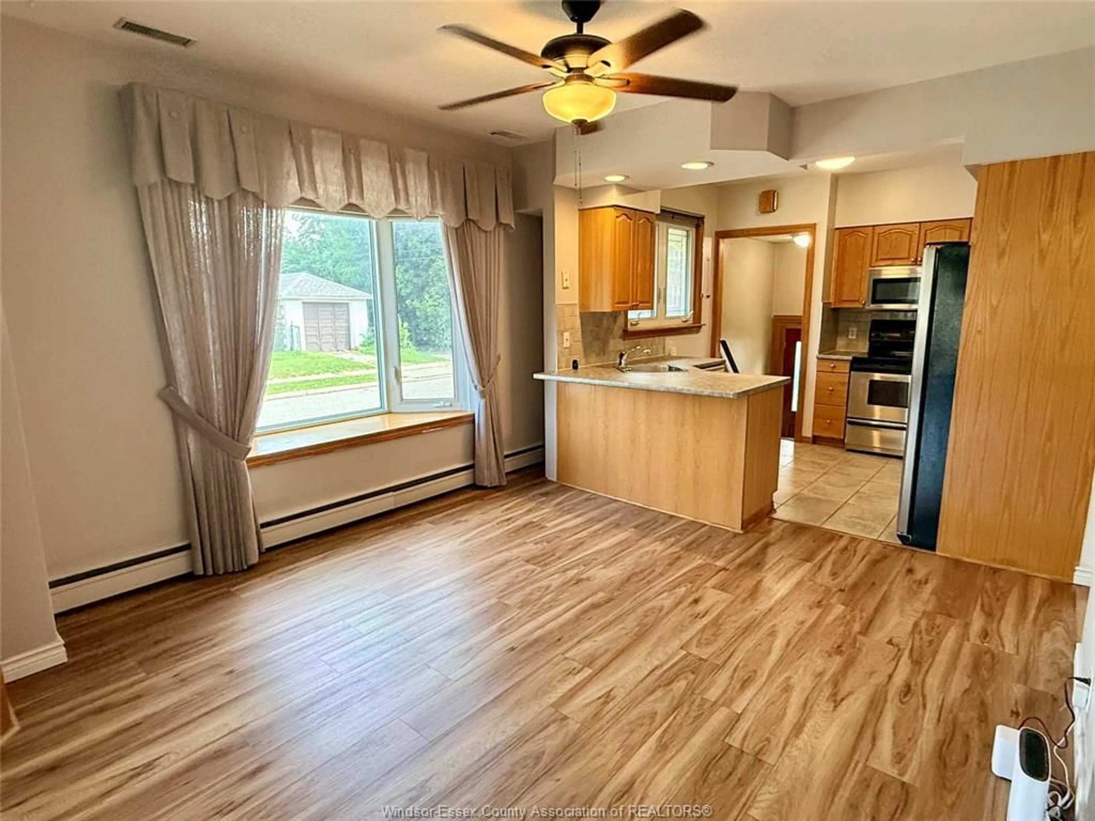Unknown for 1404 DOUGALL Ave, Windsor Ontario N8X 1R8