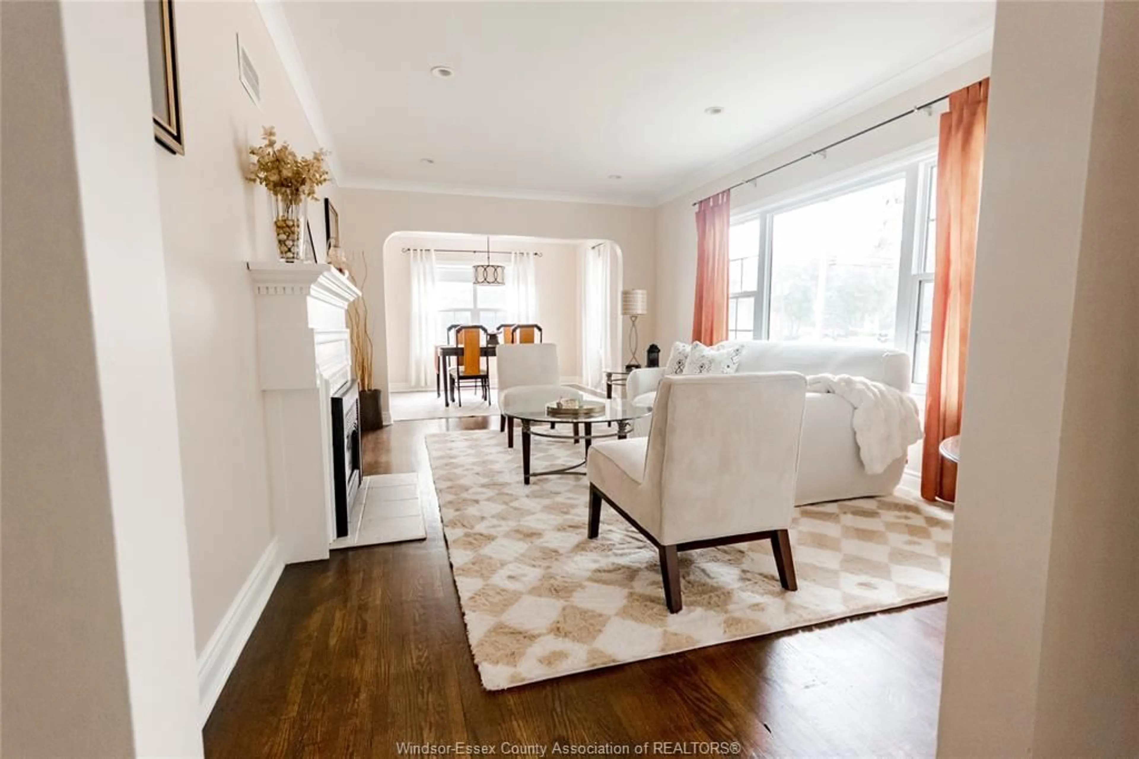 Living room with furniture, wood/laminate floor for 509 MORAND, Windsor Ontario N9G 1N8
