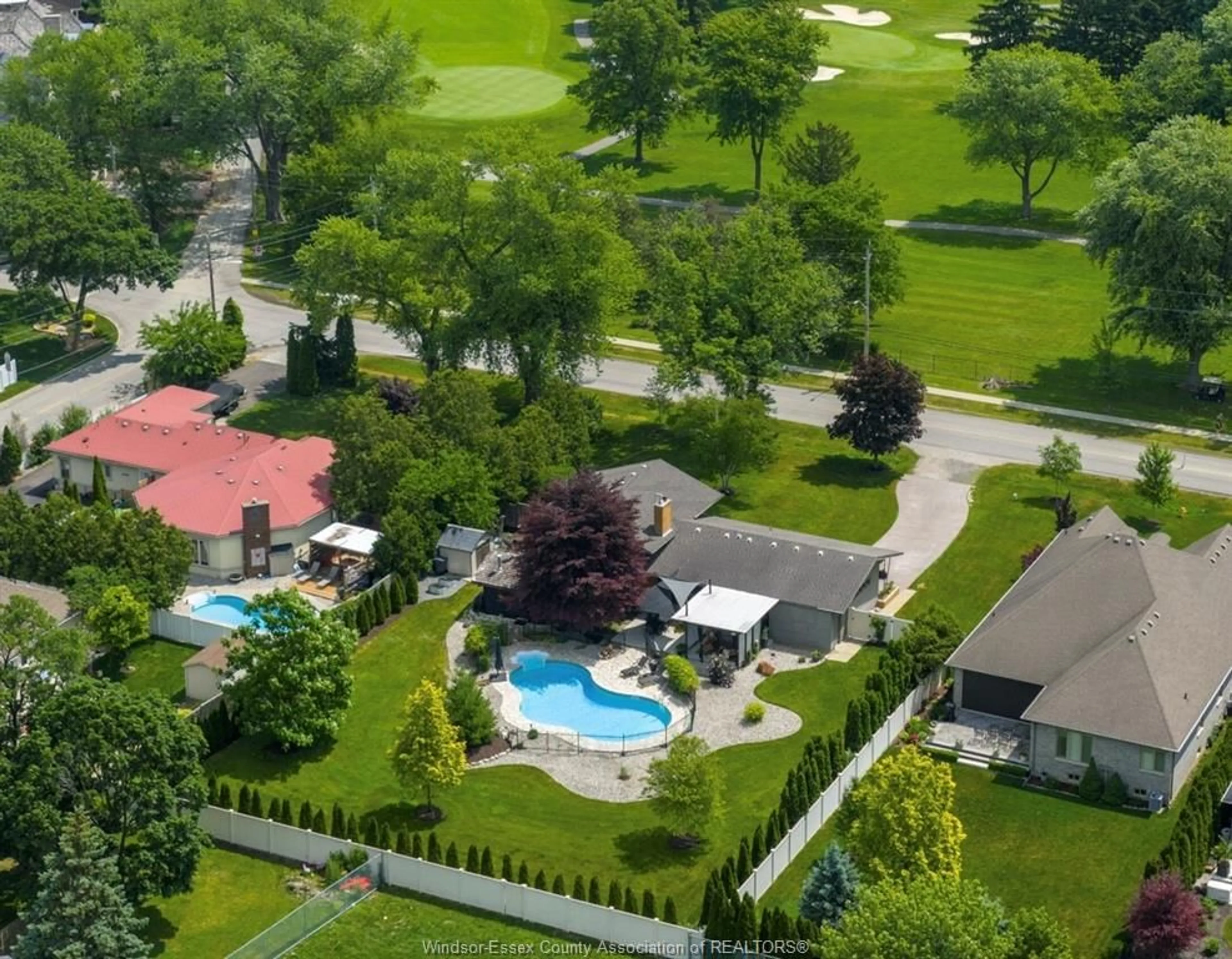 A pic from outside/outdoor area/front of a property/back of a property/a pic from drone, unknown for 421 Arlington, Tecumseh Ontario N8N 2K1