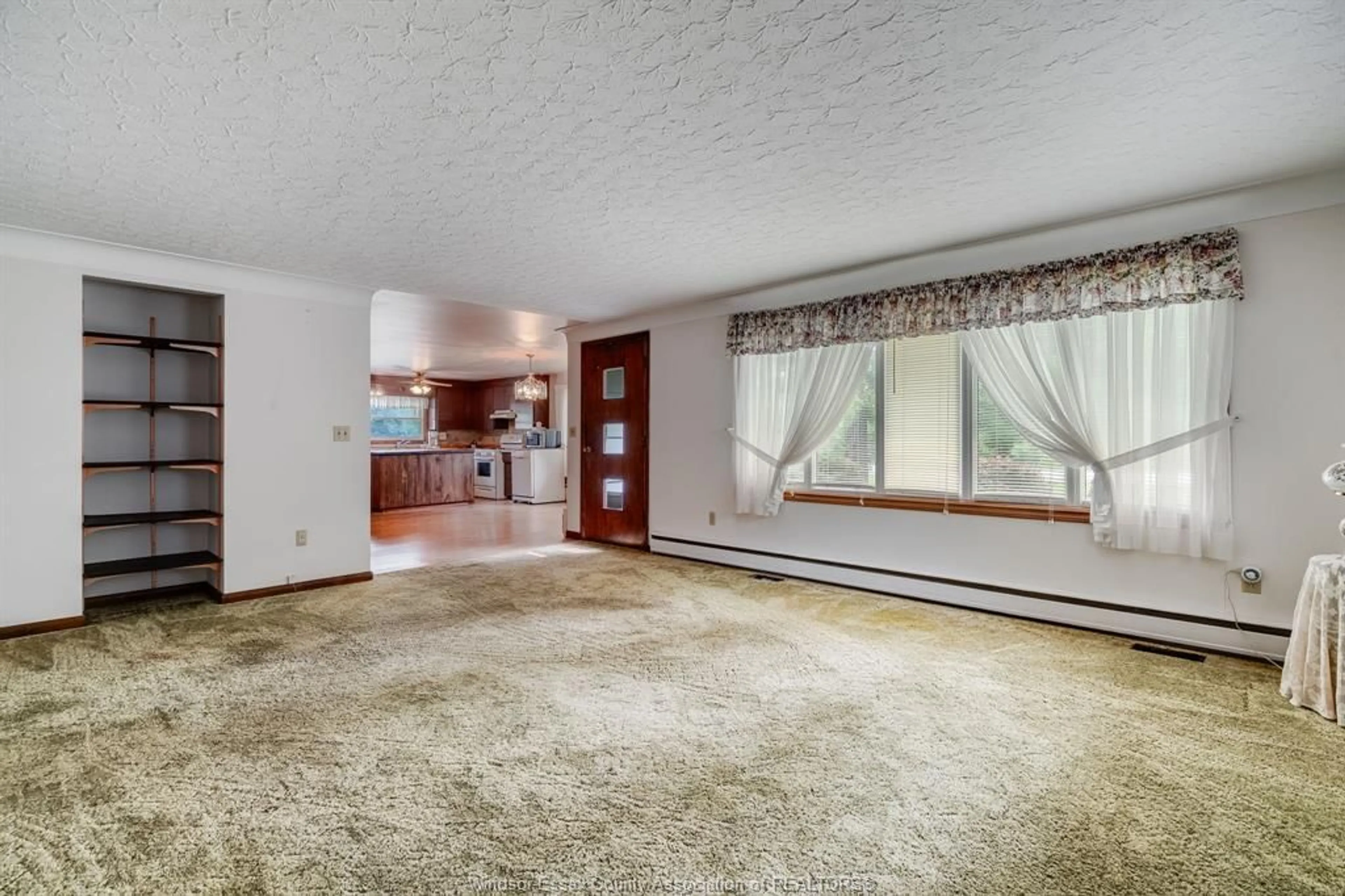 Unknown for 2257 Division Rd, Kingsville Ontario N9Y 2Z4