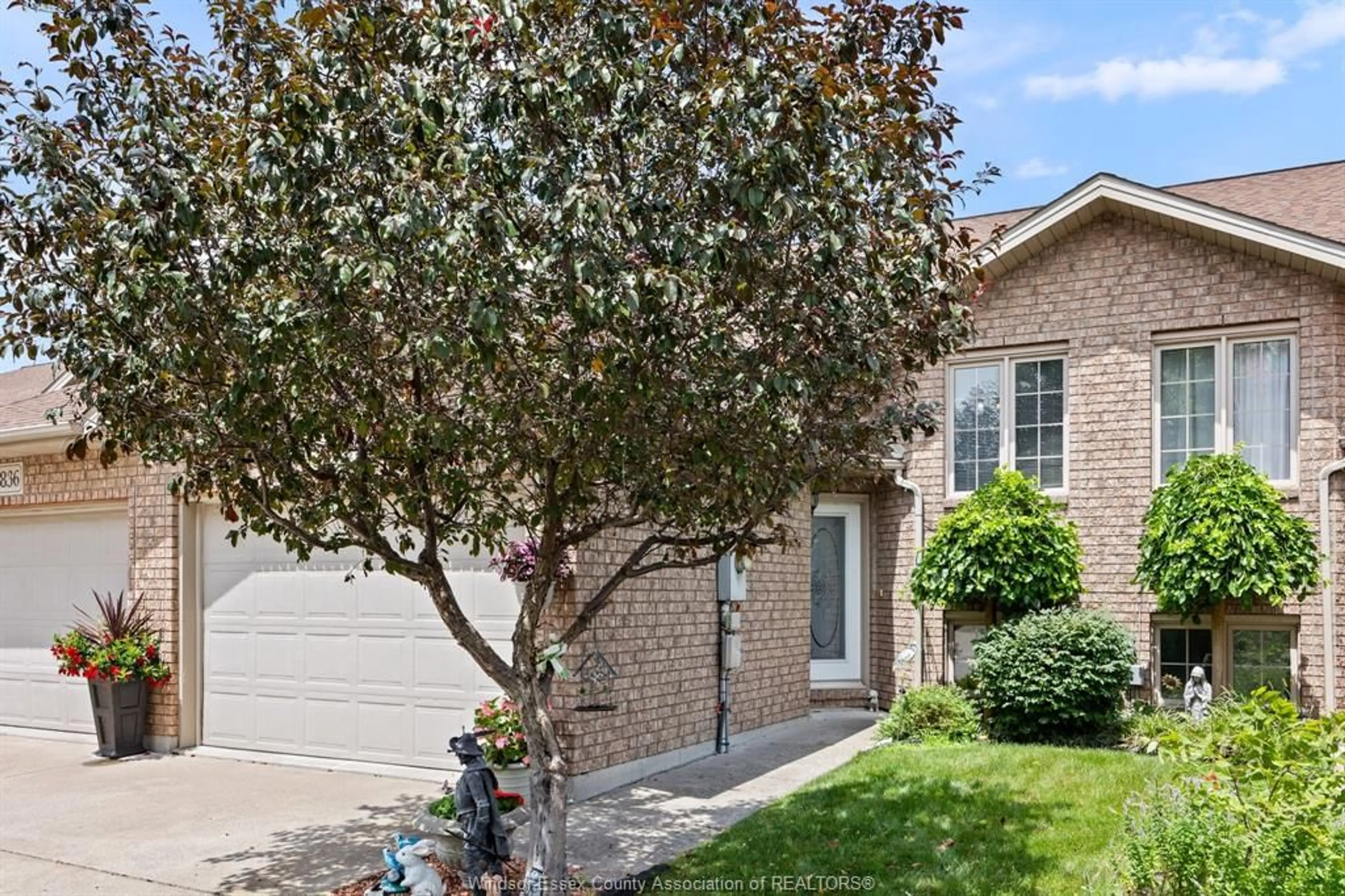 Home with brick exterior material, street for 11840 BOULDER Cres, Windsor Ontario N8P 1Z4