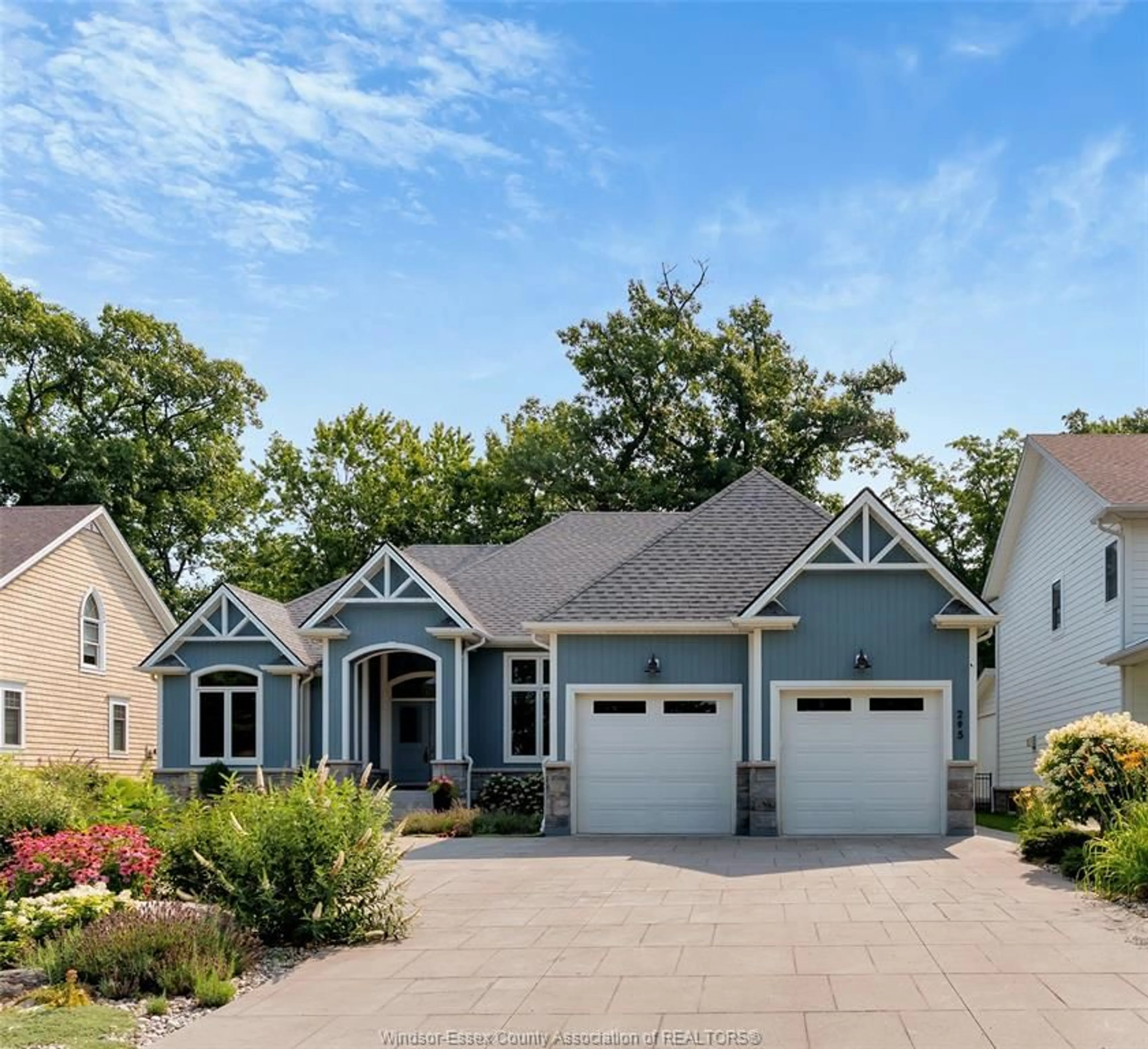 Home with vinyl exterior material, street for 295 CRYSTAL BAY Dr, Amherstburg Ontario N9V 4A6