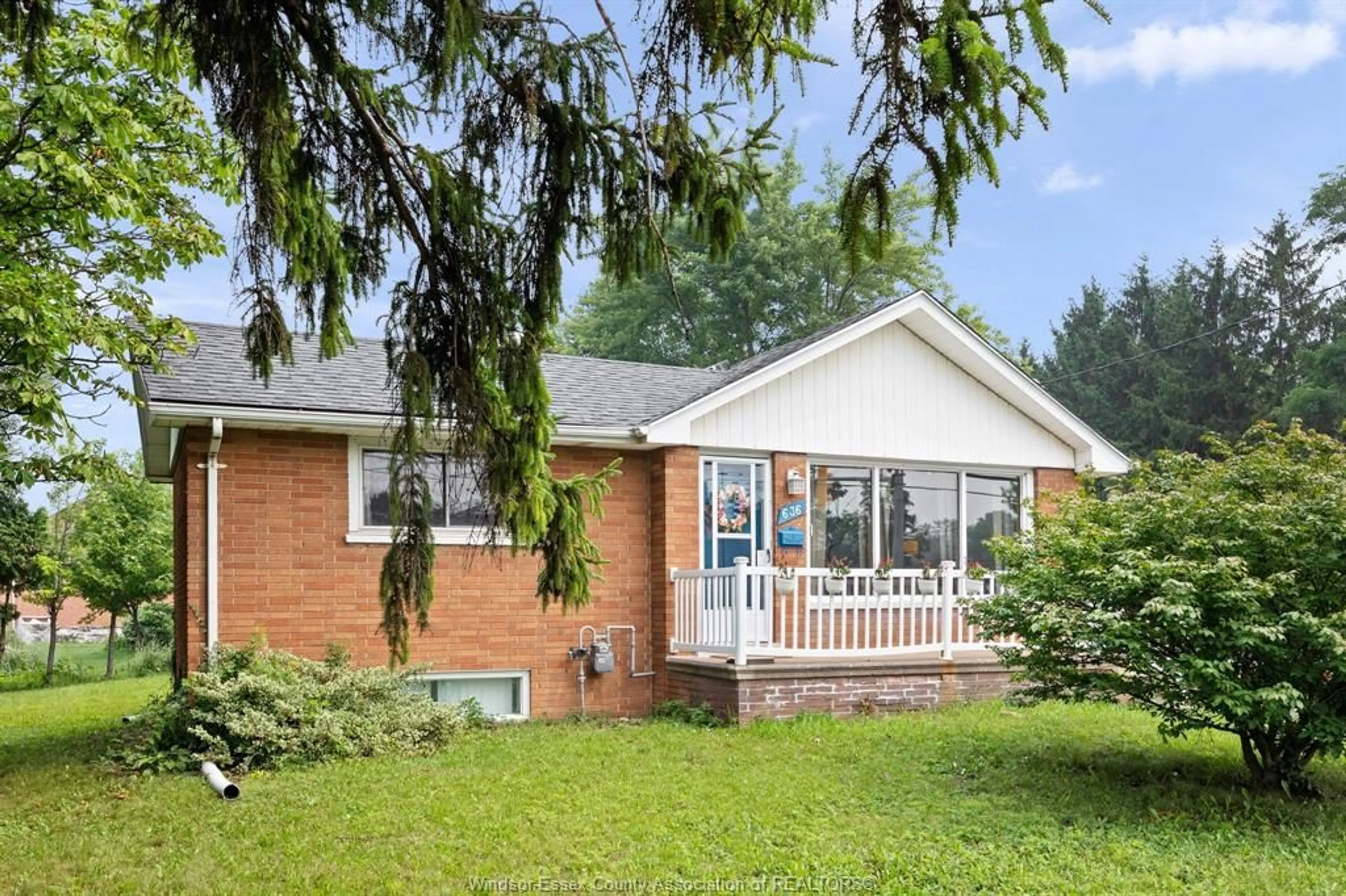 Home with brick exterior material, street for 636 CABANA, Windsor Ontario N9G 1A4