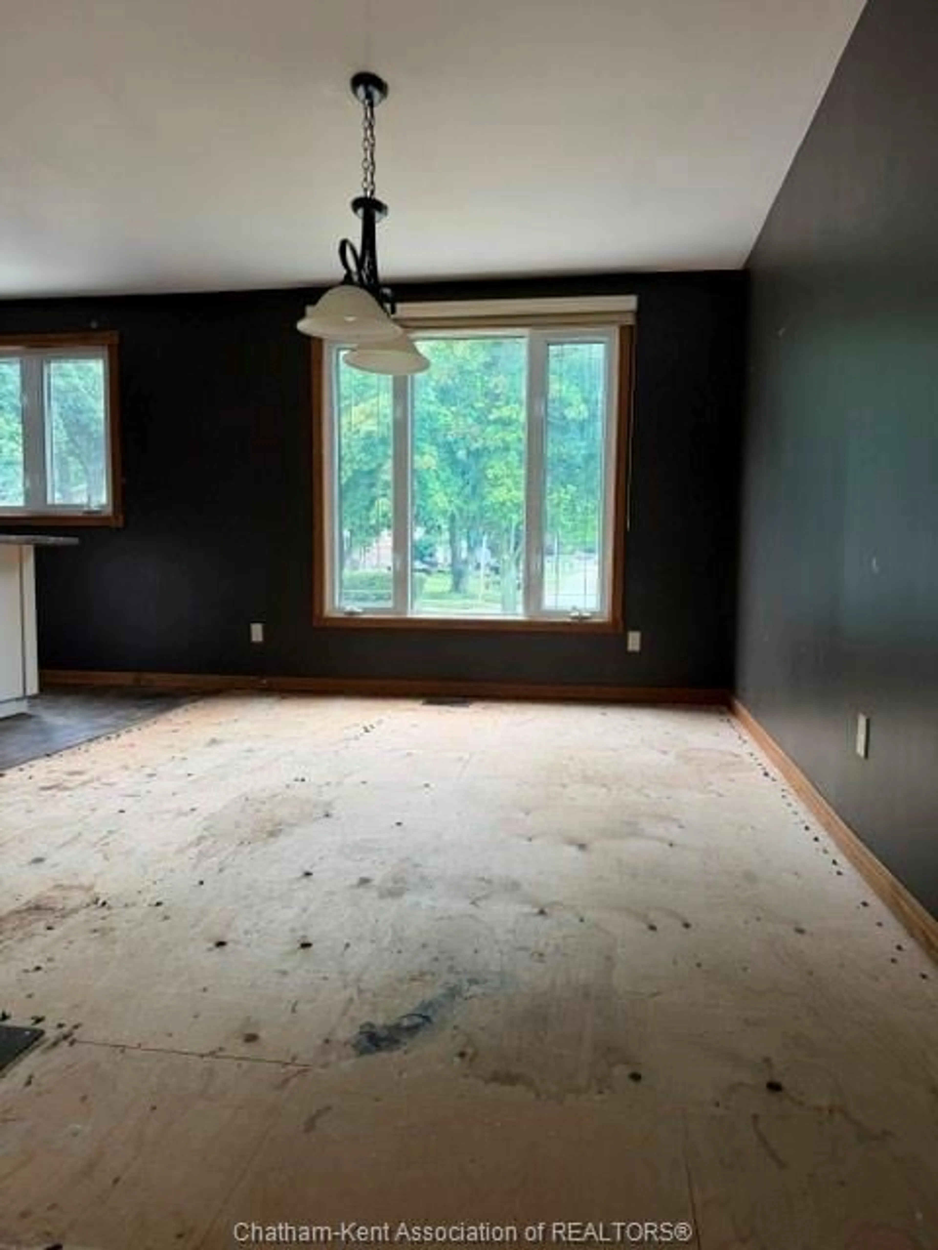 A pic of a room for 30 DONALDA Dr, Chatham Ontario N7L 4J5
