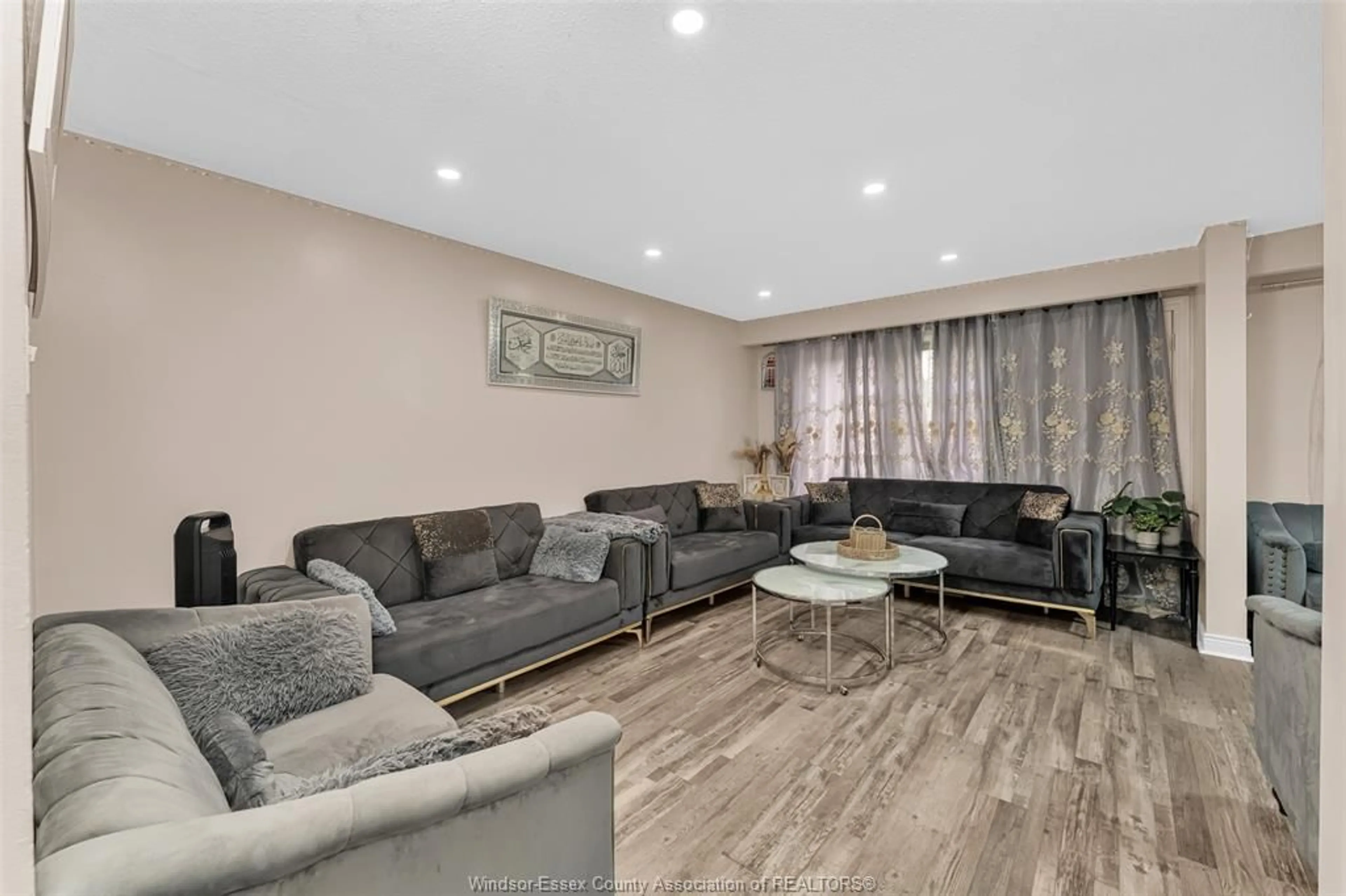 Living room with furniture, unknown for 3081 FAIRLANE Cres, Windsor Ontario N8W 4Y5