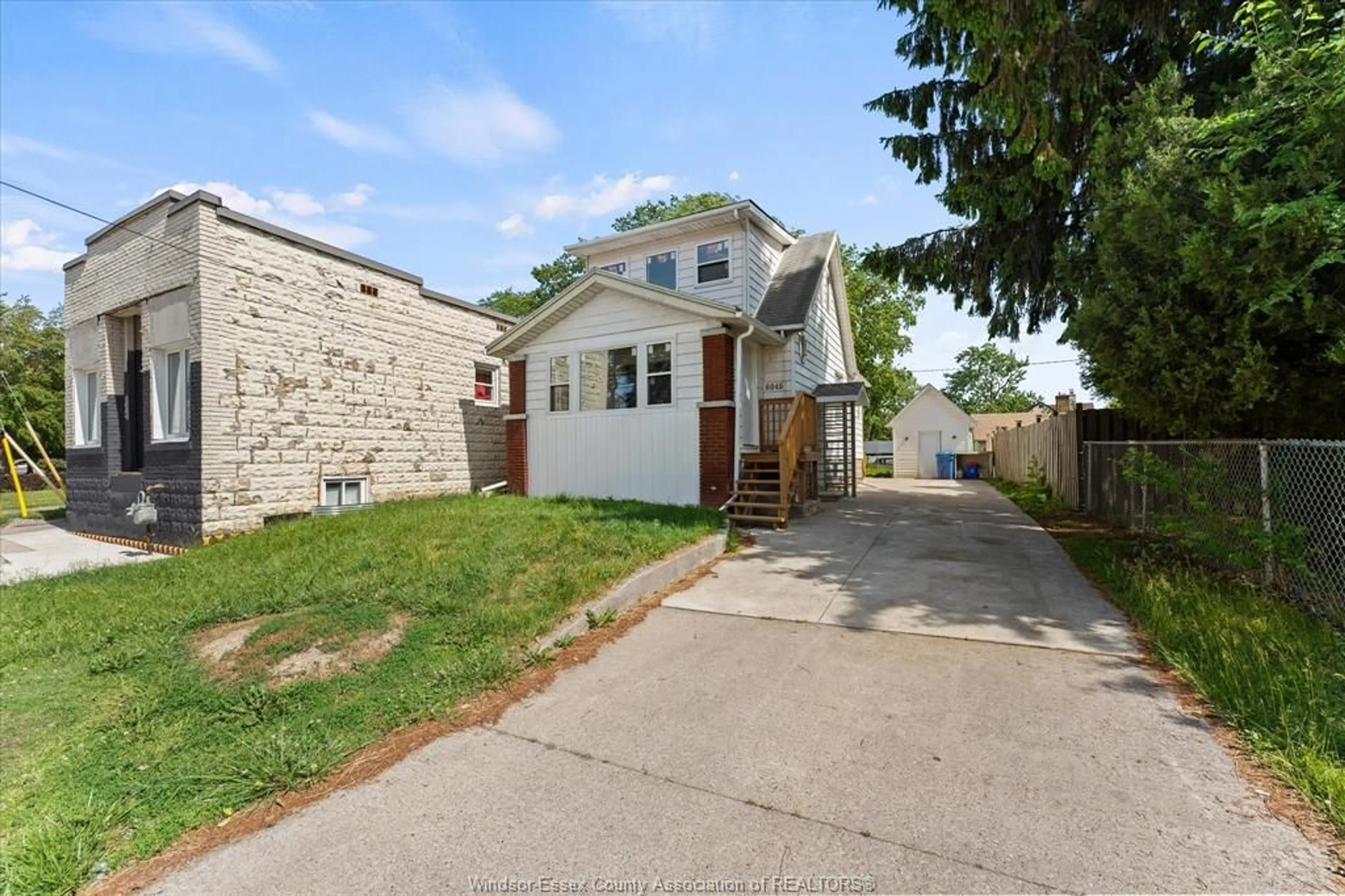 Unknown for 6045 Wyandotte St, Windsor Ontario N8S 1N3