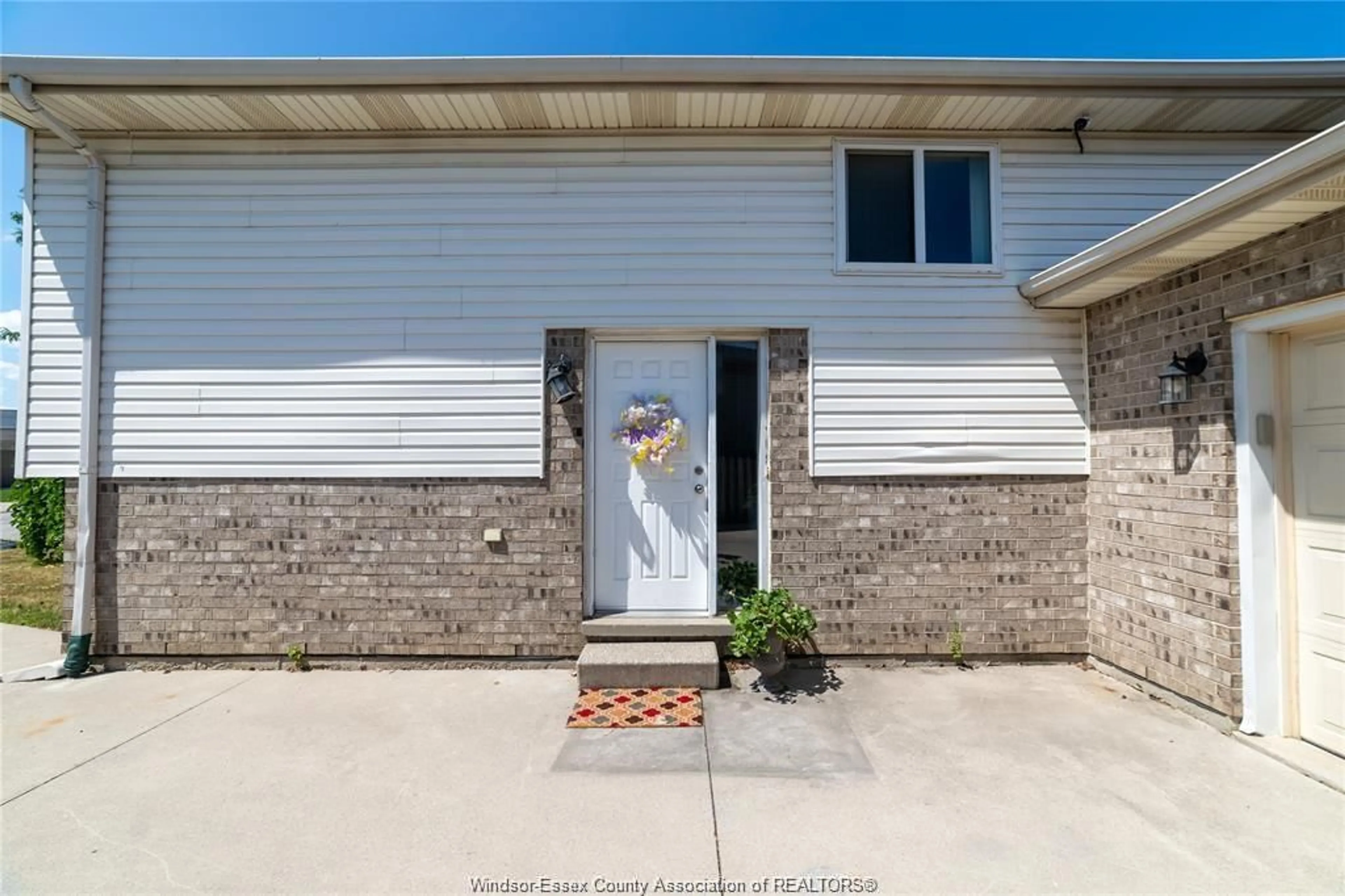 Unknown for 1752 VICKY Cir, Windsor Ontario N8W 5P7