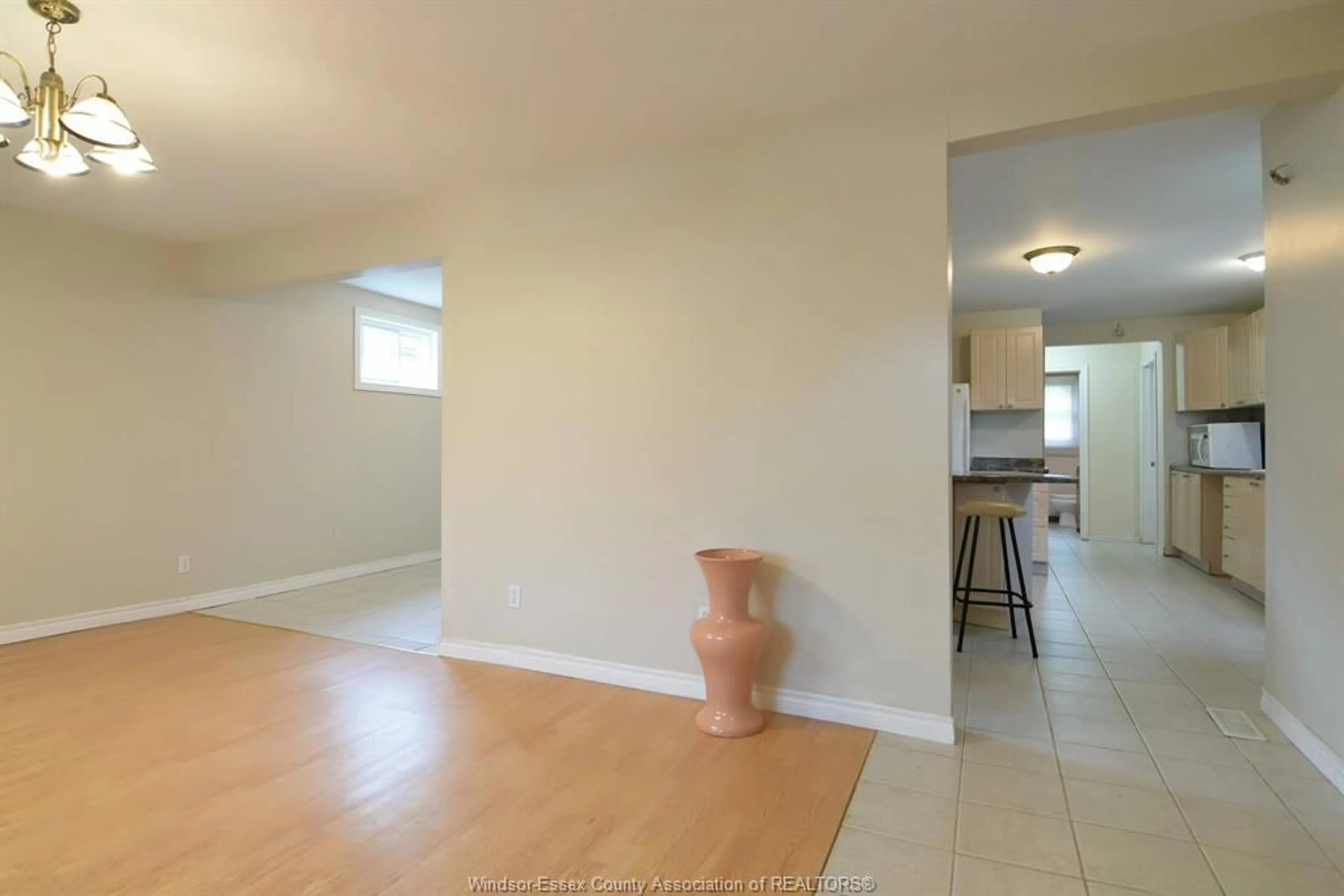 A pic of a room for 825 BRANT, Windsor Ontario N9A 3G2
