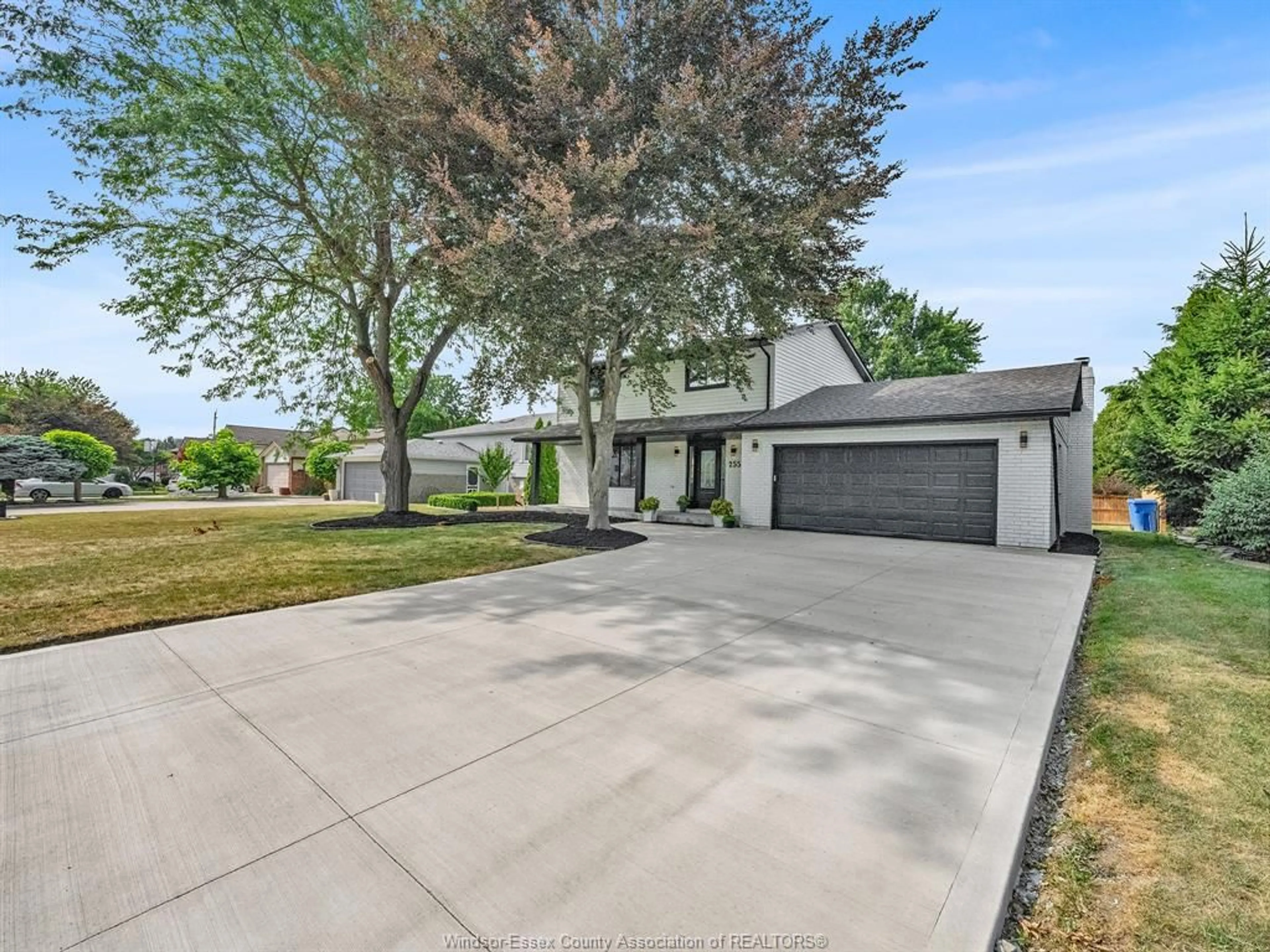 A pic from outside/outdoor area/front of a property/back of a property/a pic from drone, street for 255 MELANIE Lane, Belle River Ontario N0R 1A0