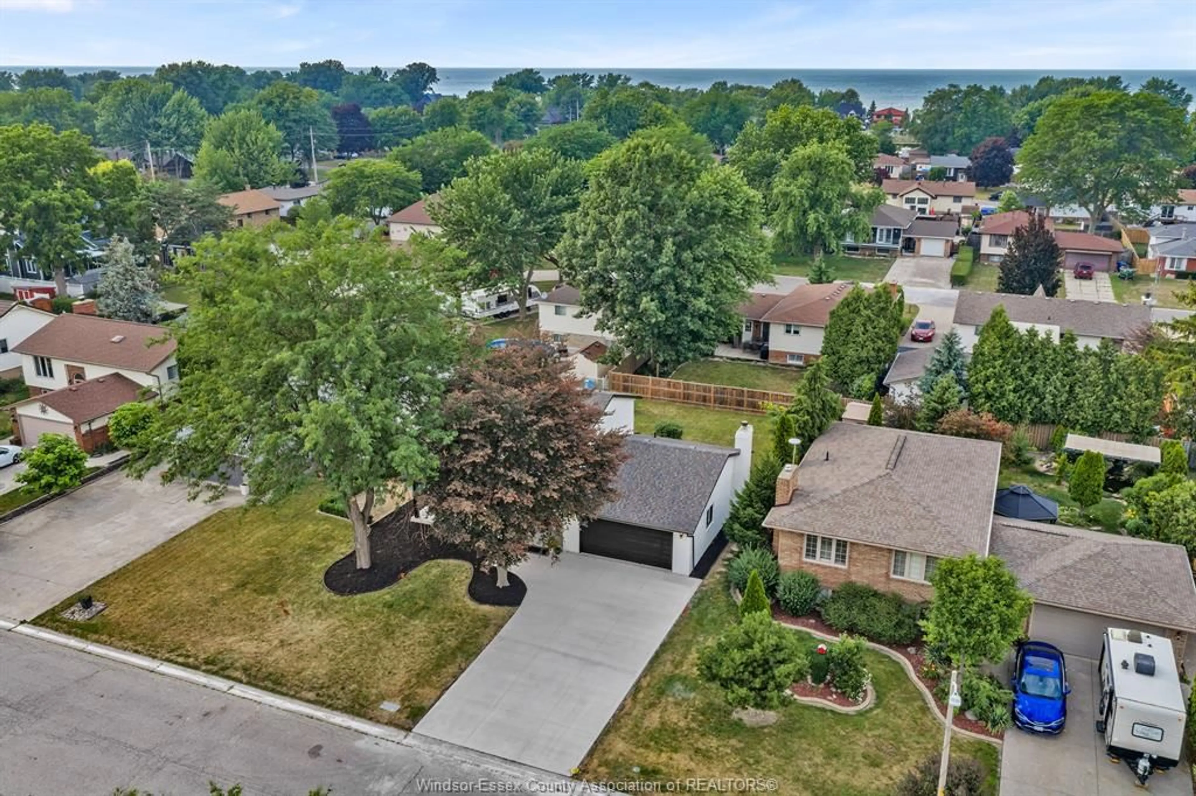 A pic from outside/outdoor area/front of a property/back of a property/a pic from drone, unknown for 255 MELANIE Lane, Belle River Ontario N0R 1A0