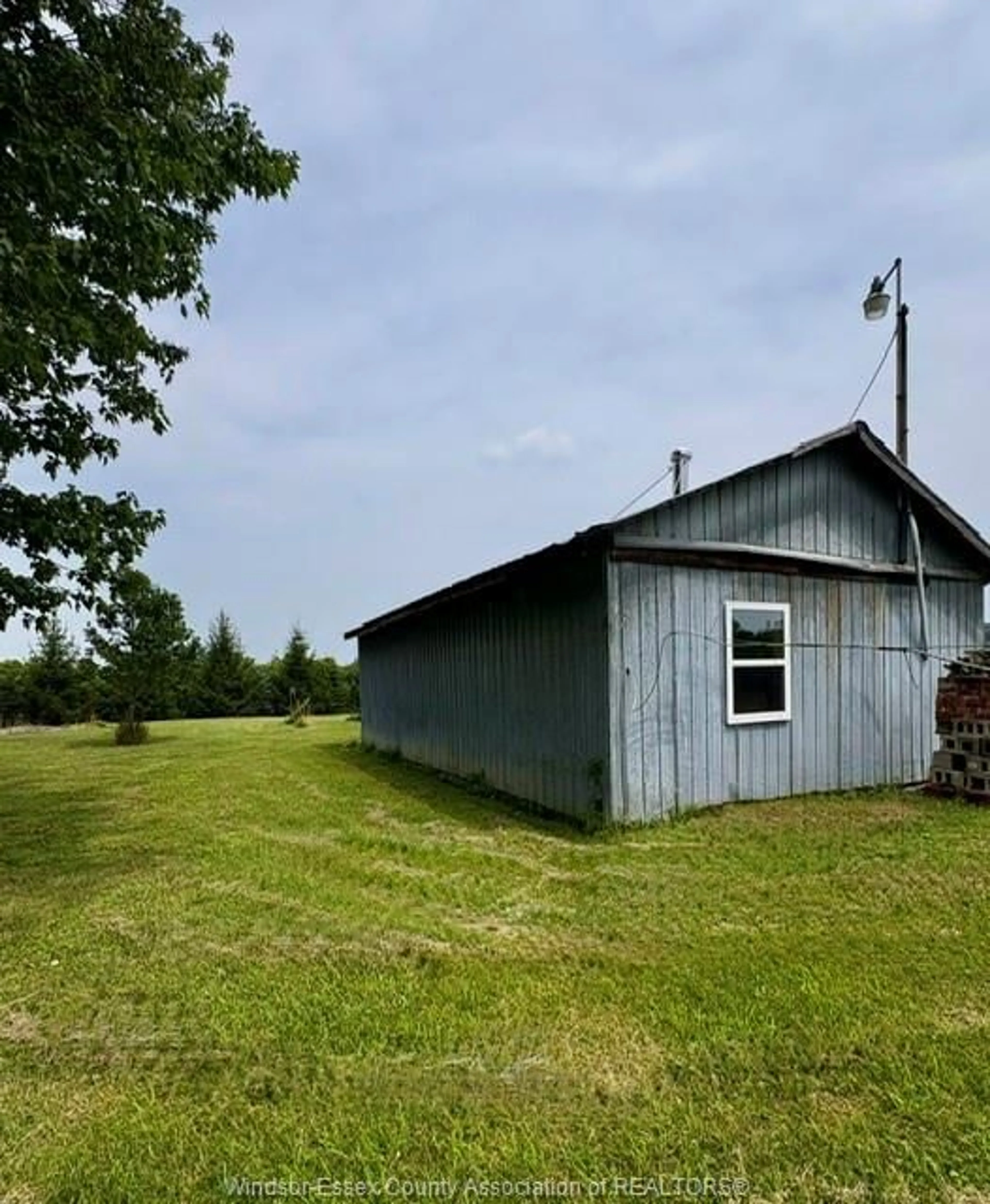 Shed for 949 East West Rd, Pelee Island Ontario N0R 1M0