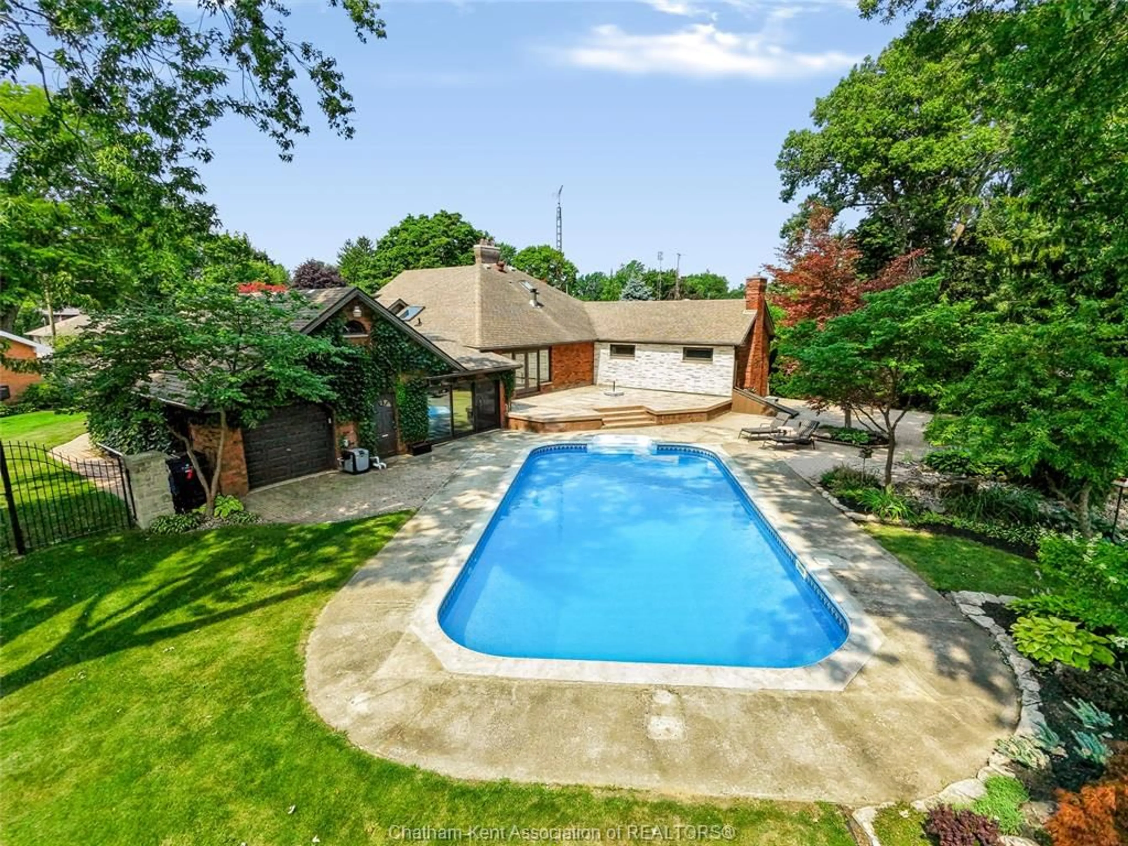 Pool for 7 FAIRCOURT Ave, Chatham Ontario N7L 2X2