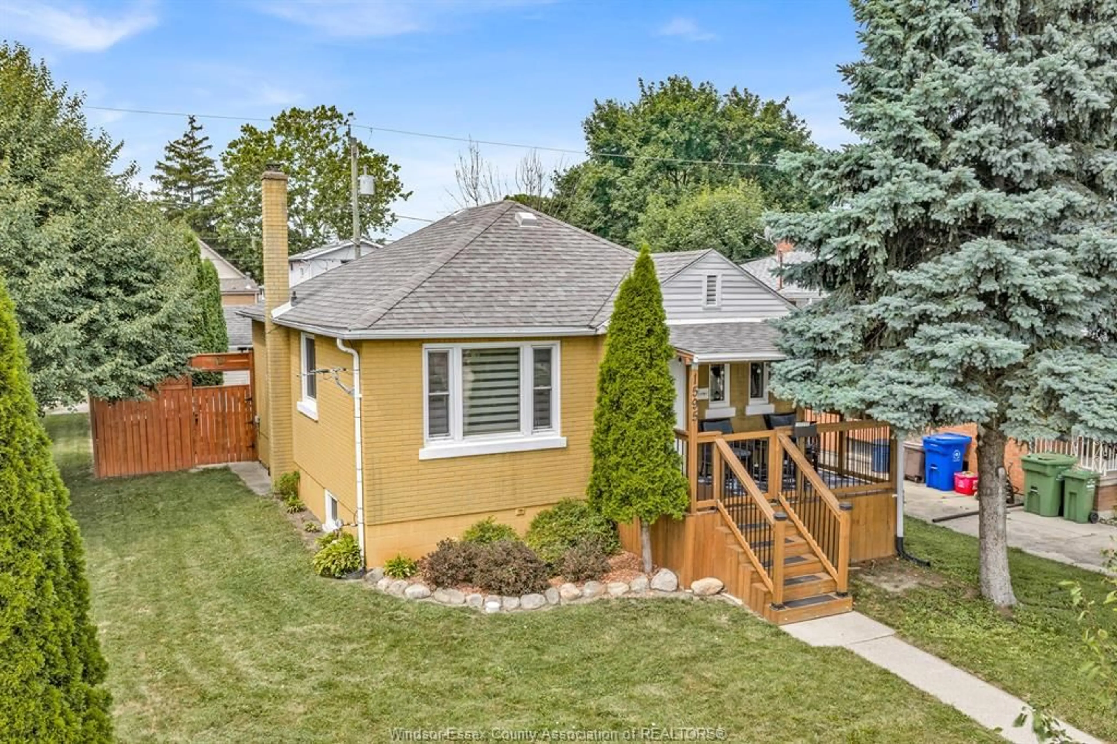 Unknown for 1595 Alexis, Windsor Ontario N8Y 4P1