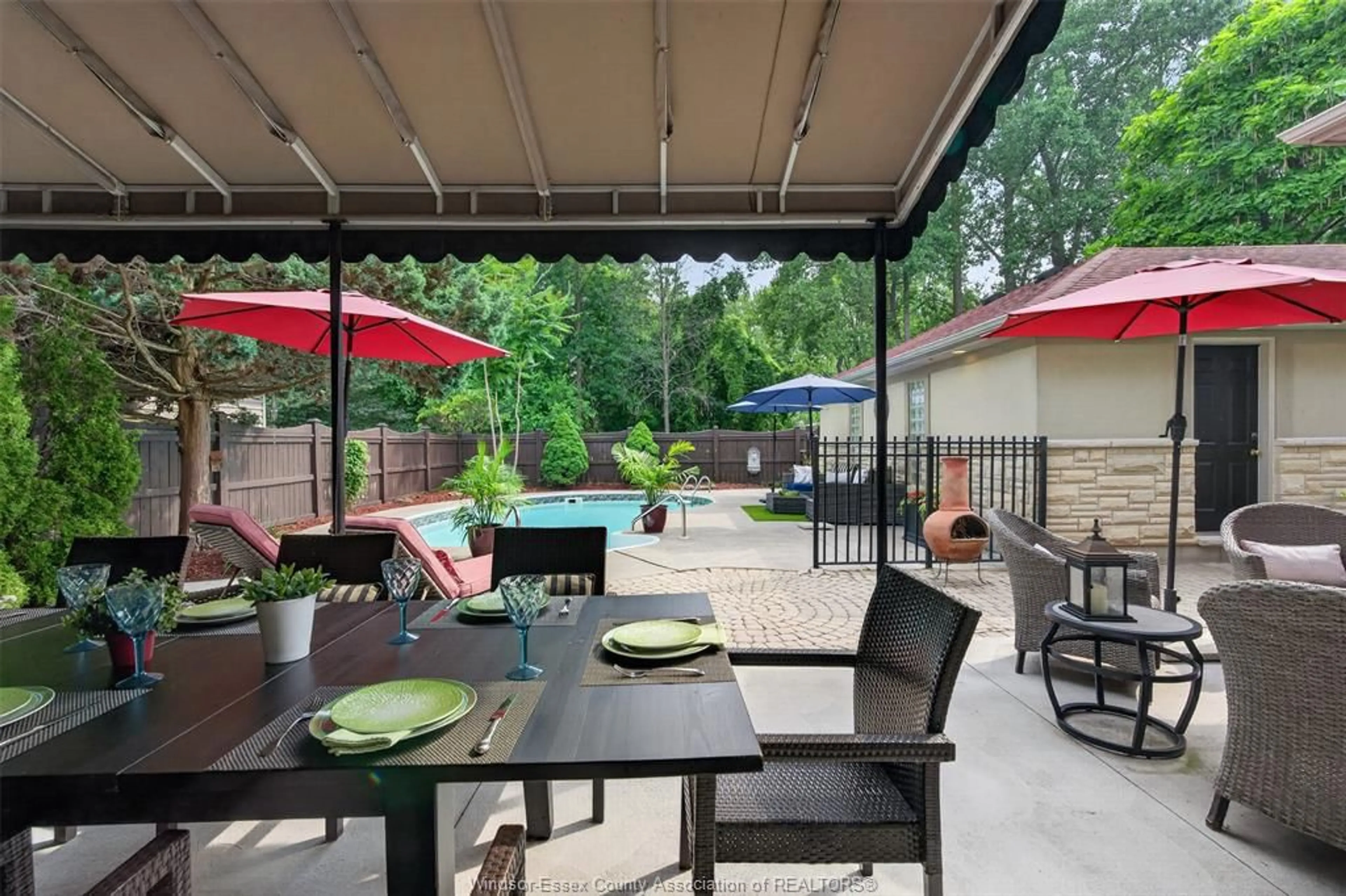 Patio, street for 1150 Monty, LaSalle Ontario N9J 3S2