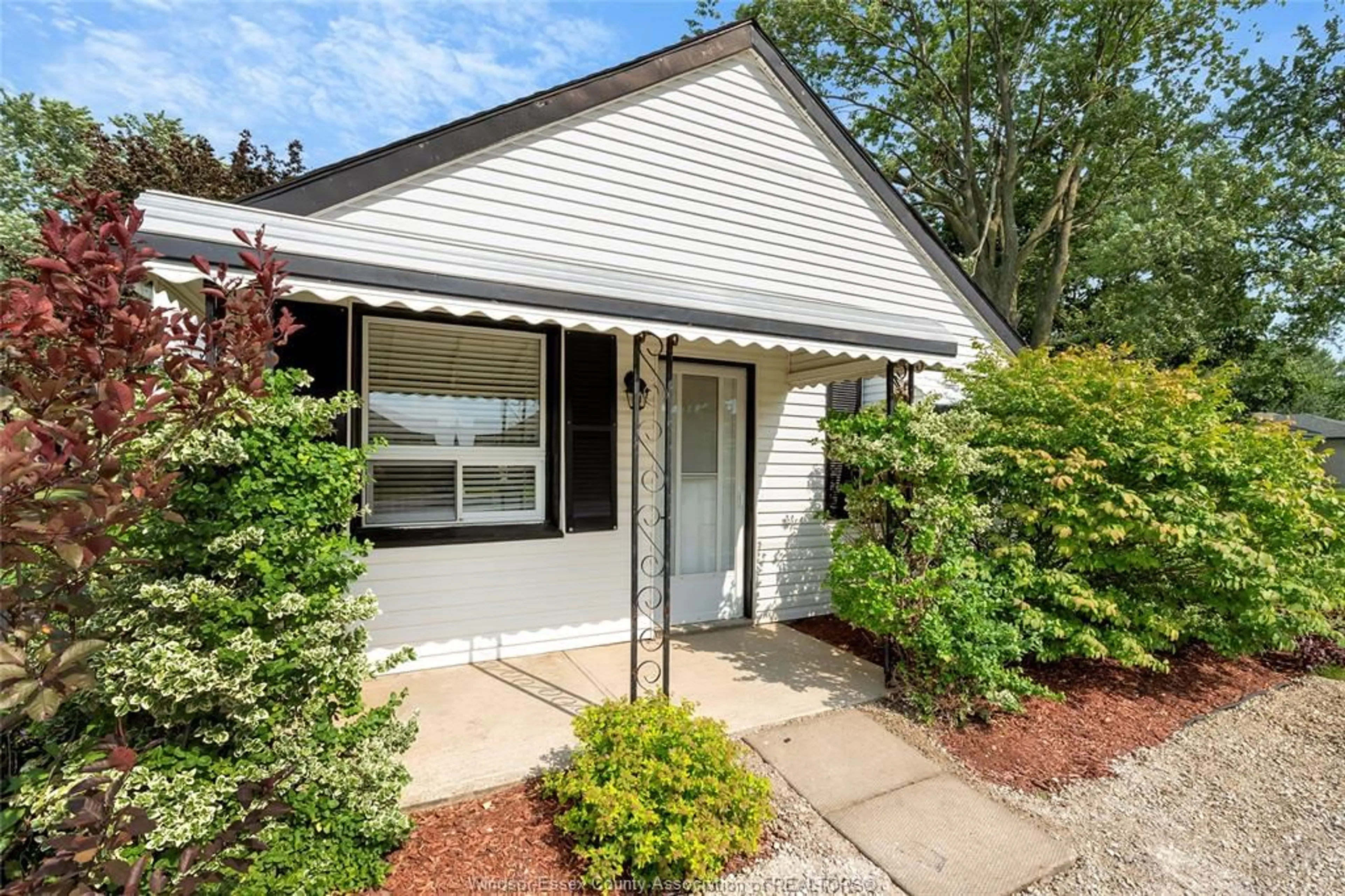 Home with vinyl exterior material, street for 6040 MATCHETTE Rd, LaSalle Ontario N9J 3V9