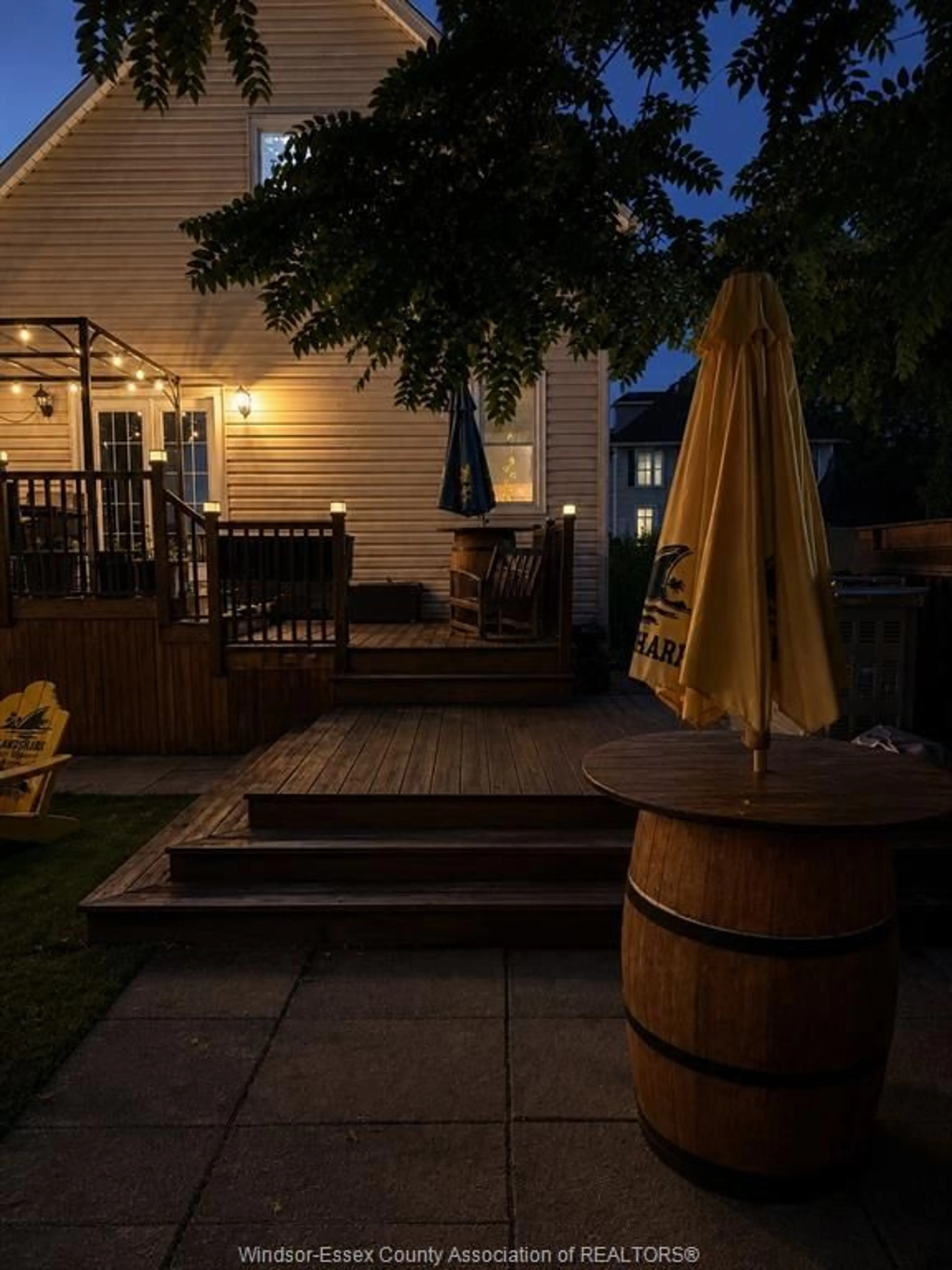 Patio, street for 521 WINDERMERE, Windsor Ontario N8Y 3C9