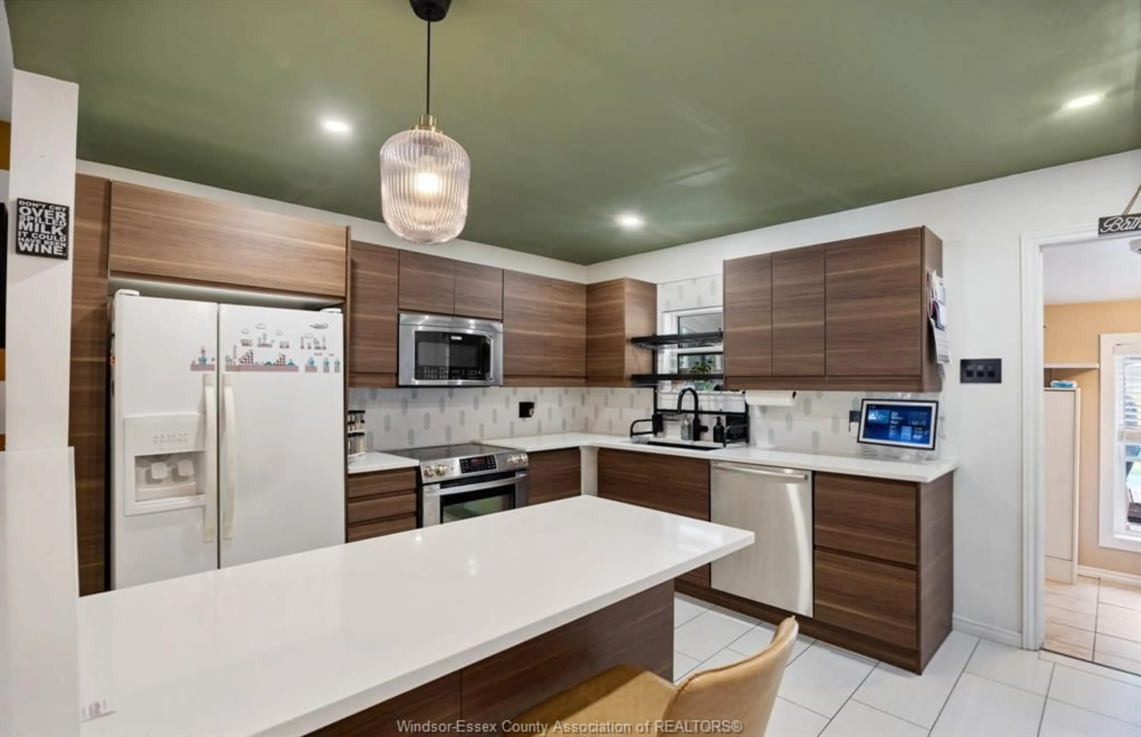 Contemporary kitchen, ceramic/tile floor for 1657 WESTMINSTER Blvd, Windsor Ontario N8T 1X2