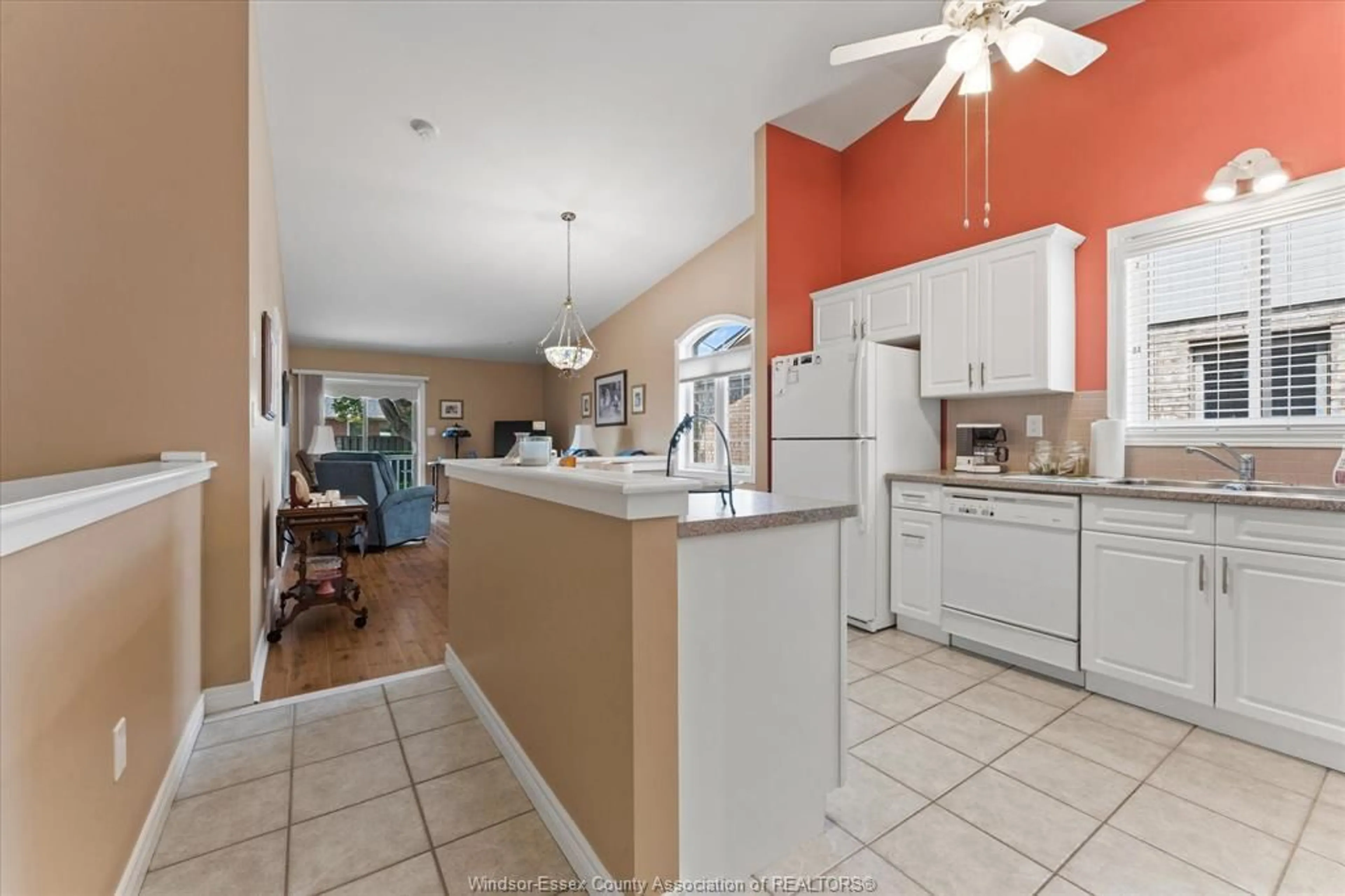 Open concept kitchen, ceramic/tile floor for 336 ROCKPORT, Kingsville Ontario N9Y 4A4