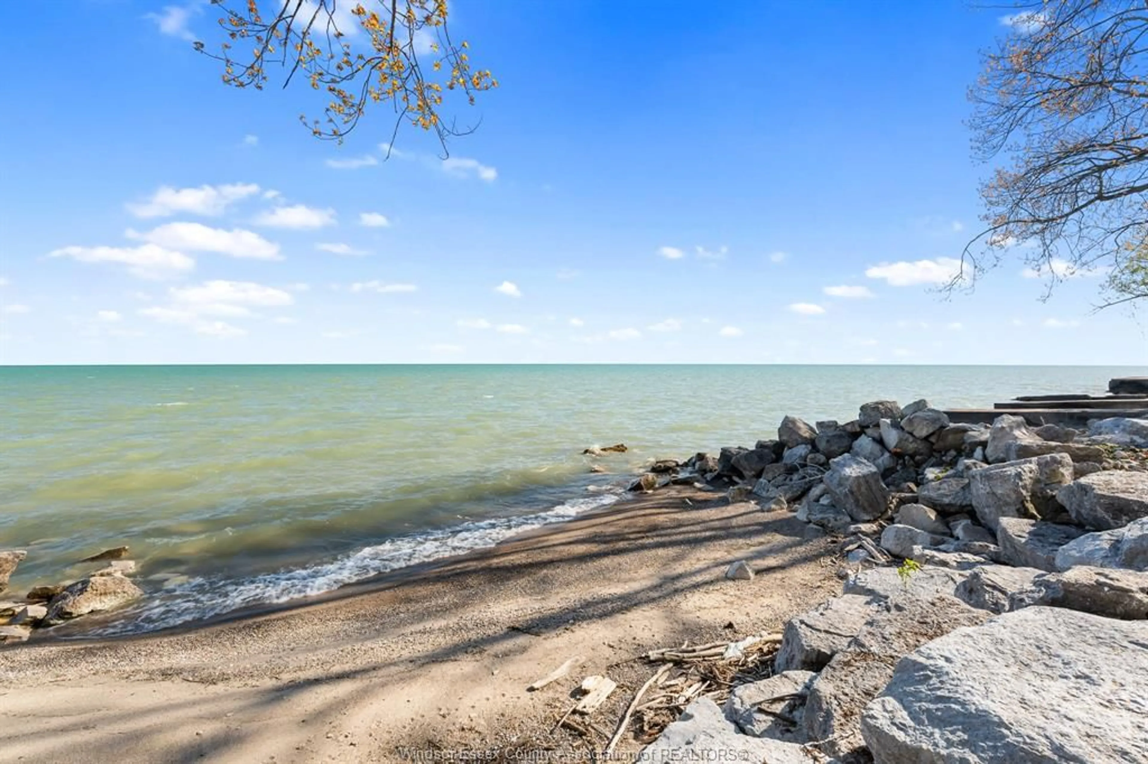 Unknown for 1465 HERITAGE Rd, Kingsville Ontario N9Y 2E6