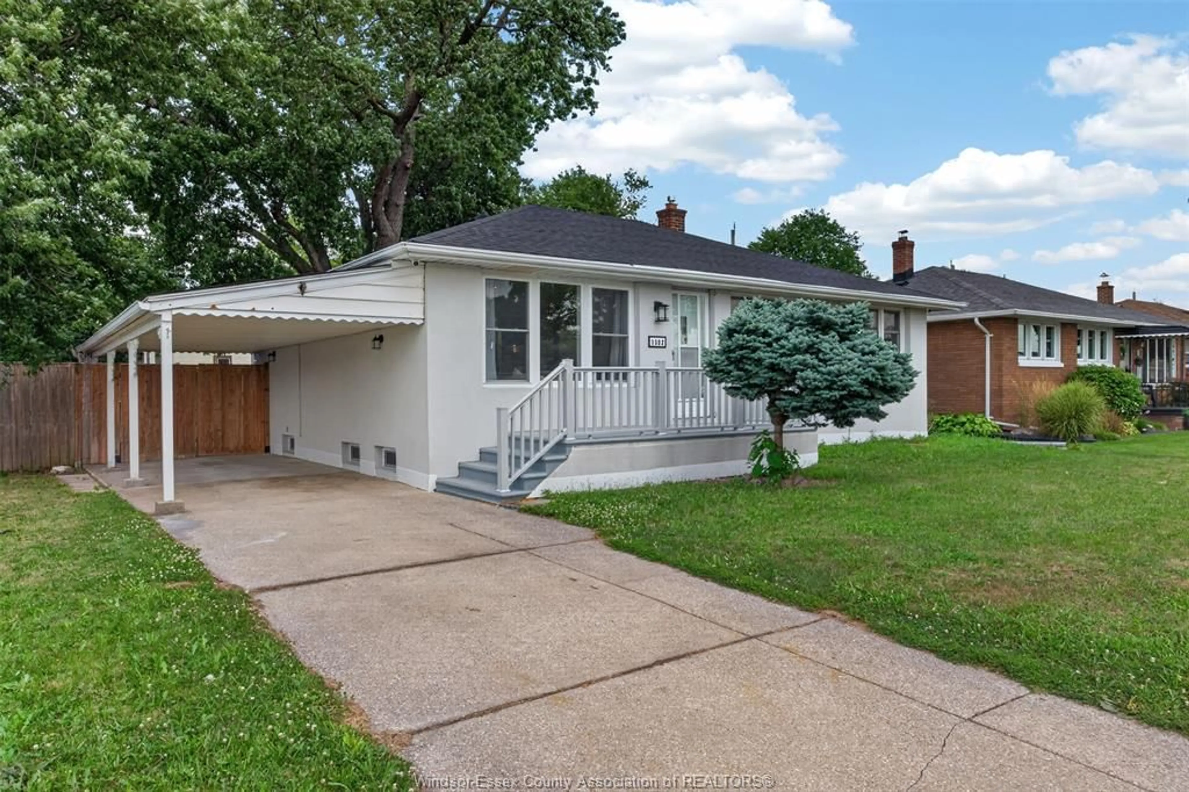 Home with vinyl exterior material, street for 1302 Josephine, Windsor Ontario N9B 2L9