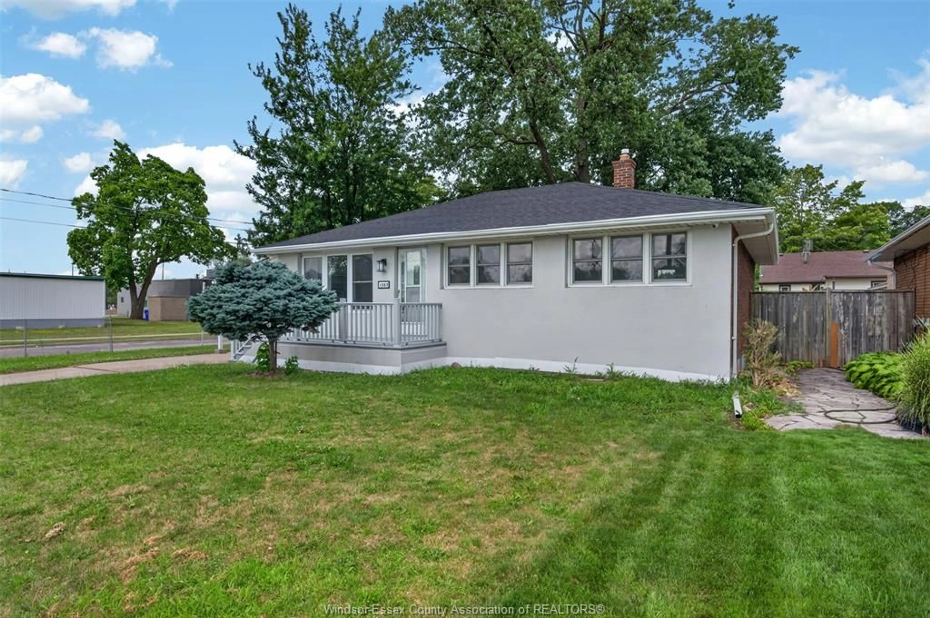 Home with vinyl exterior material, street for 1302 Josephine, Windsor Ontario N9B 2L9