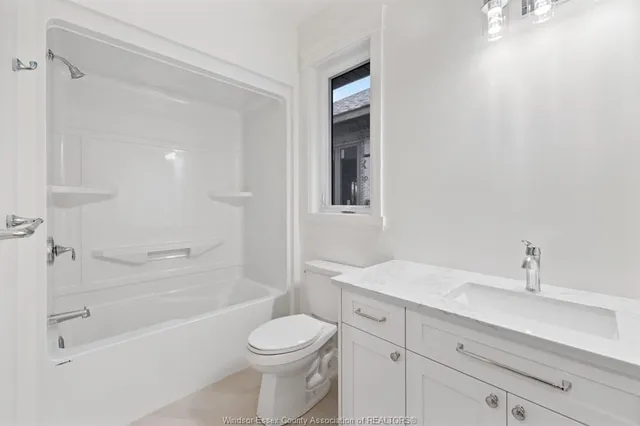 77 PEREIRA Dr, Harrow 4