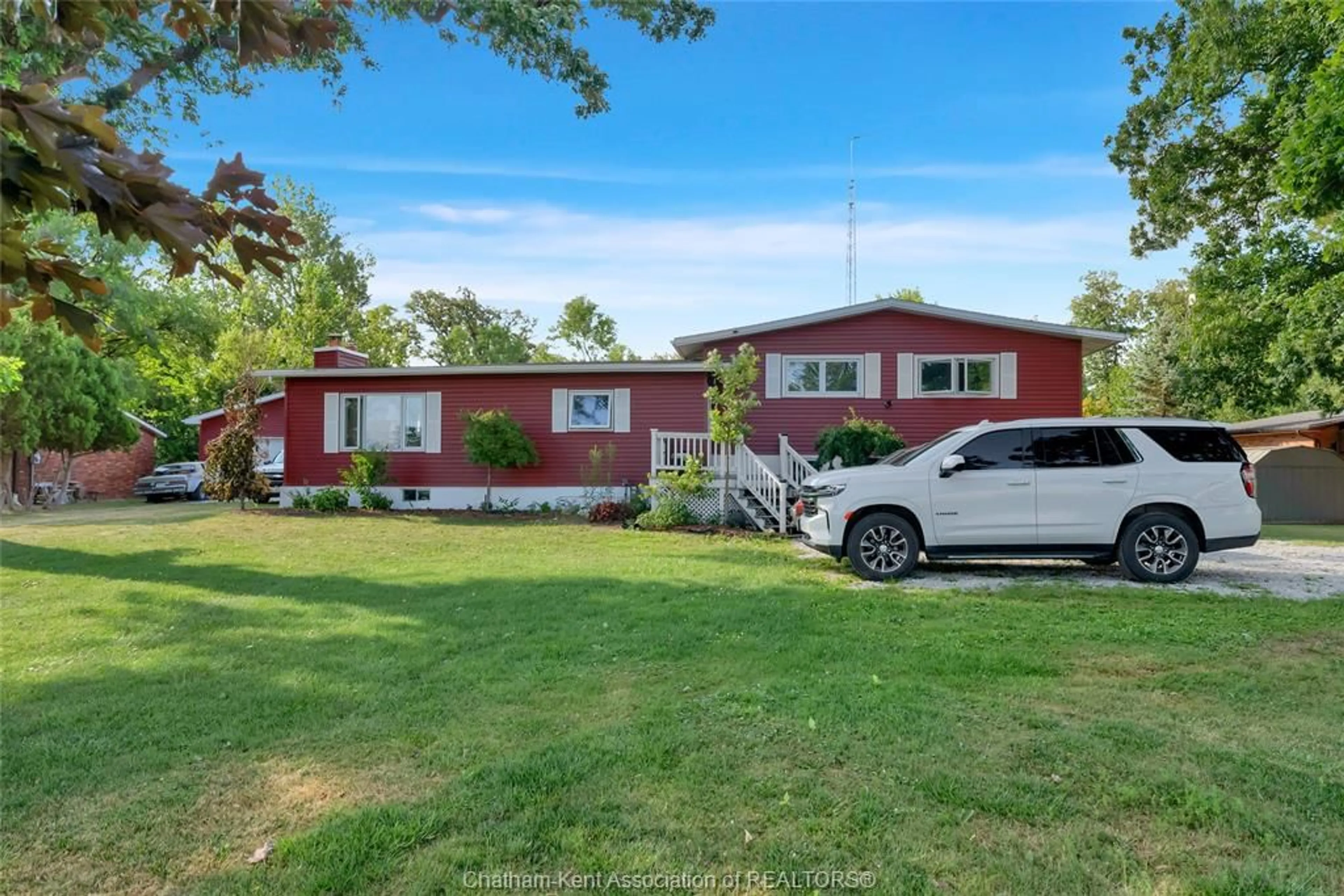 A pic from outside/outdoor area/front of a property/back of a property/a pic from drone, unknown for 5442 Queens Line, Tilbury Ontario N0P 2L0