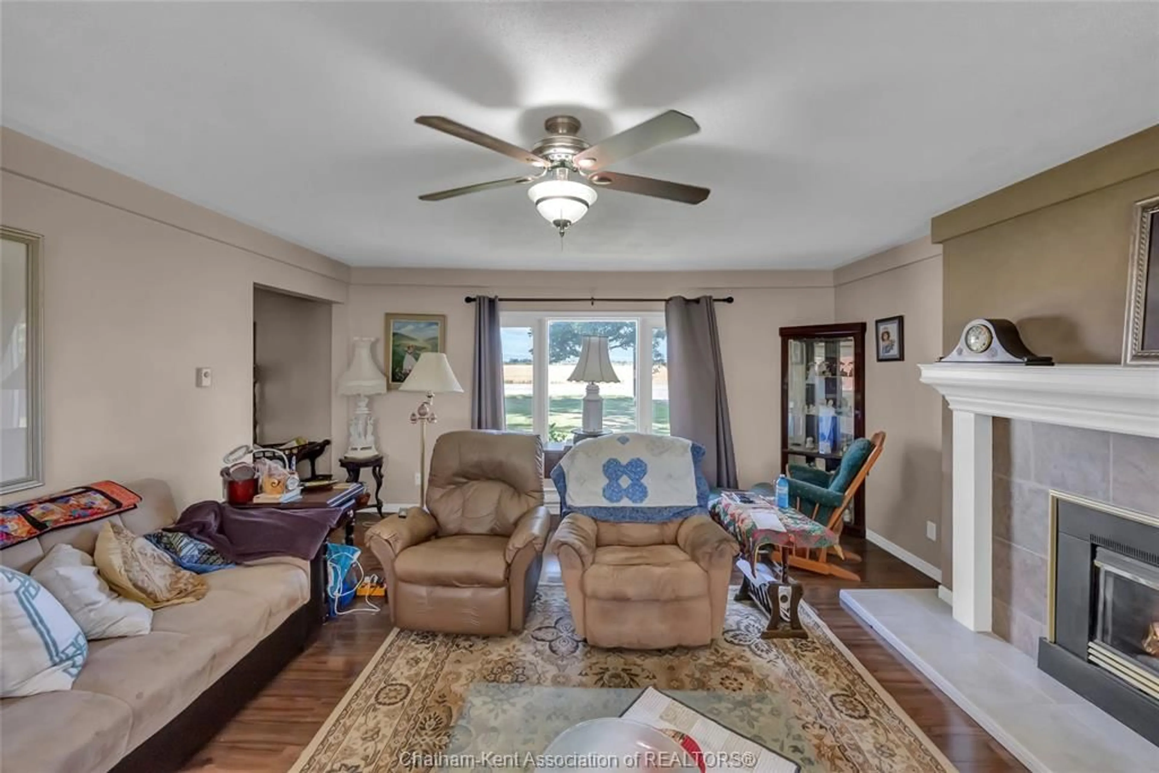 Living room with furniture, ceramic/tile floor for 5442 Queens Line, Tilbury Ontario N0P 2L0