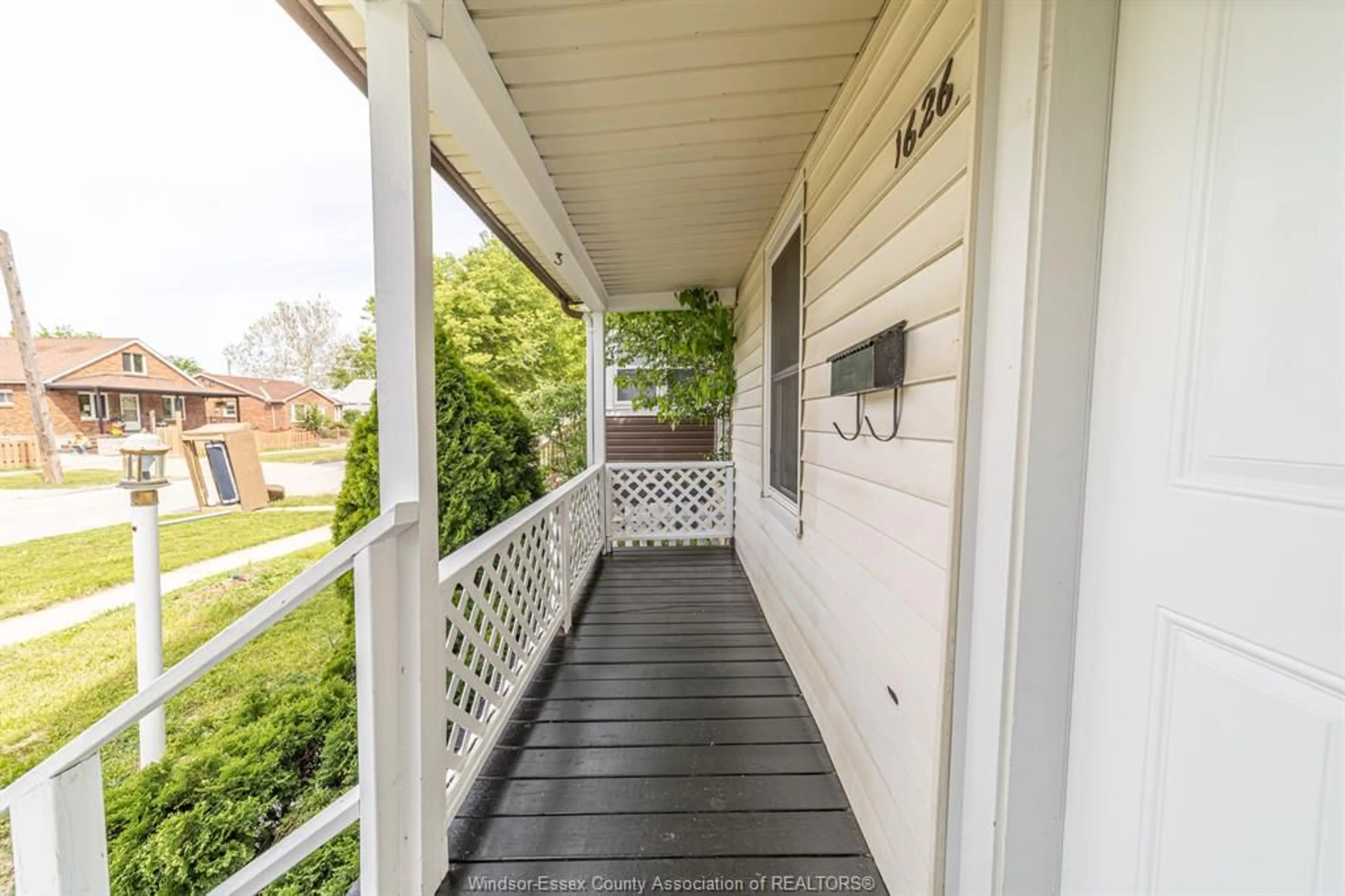 Patio, street for 1626 ALBERT, Windsor Ontario N8Y 3R5