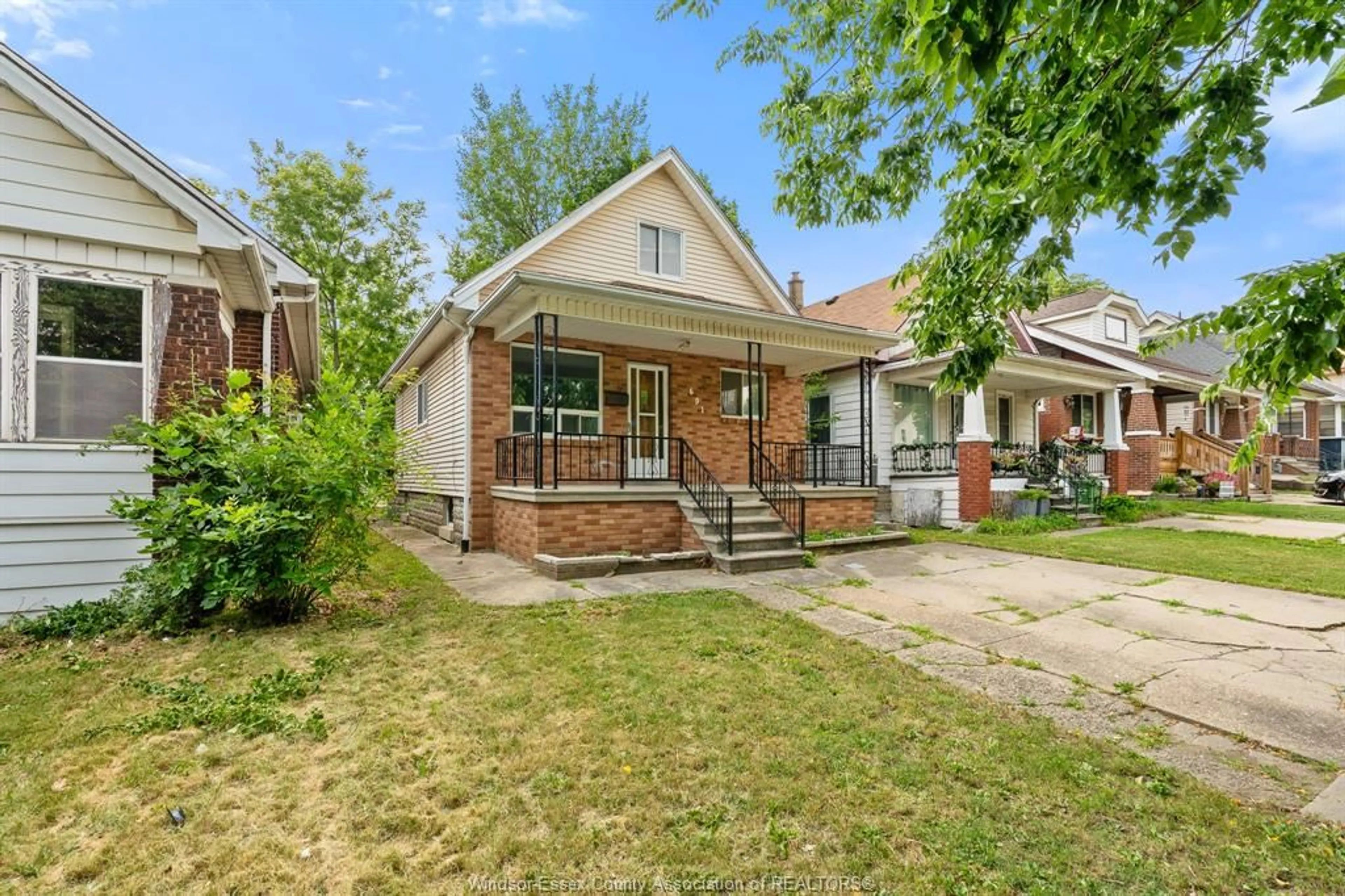 Home with brick exterior material, street for 691 RANDOLPH, Windsor Ontario N9B 2T7