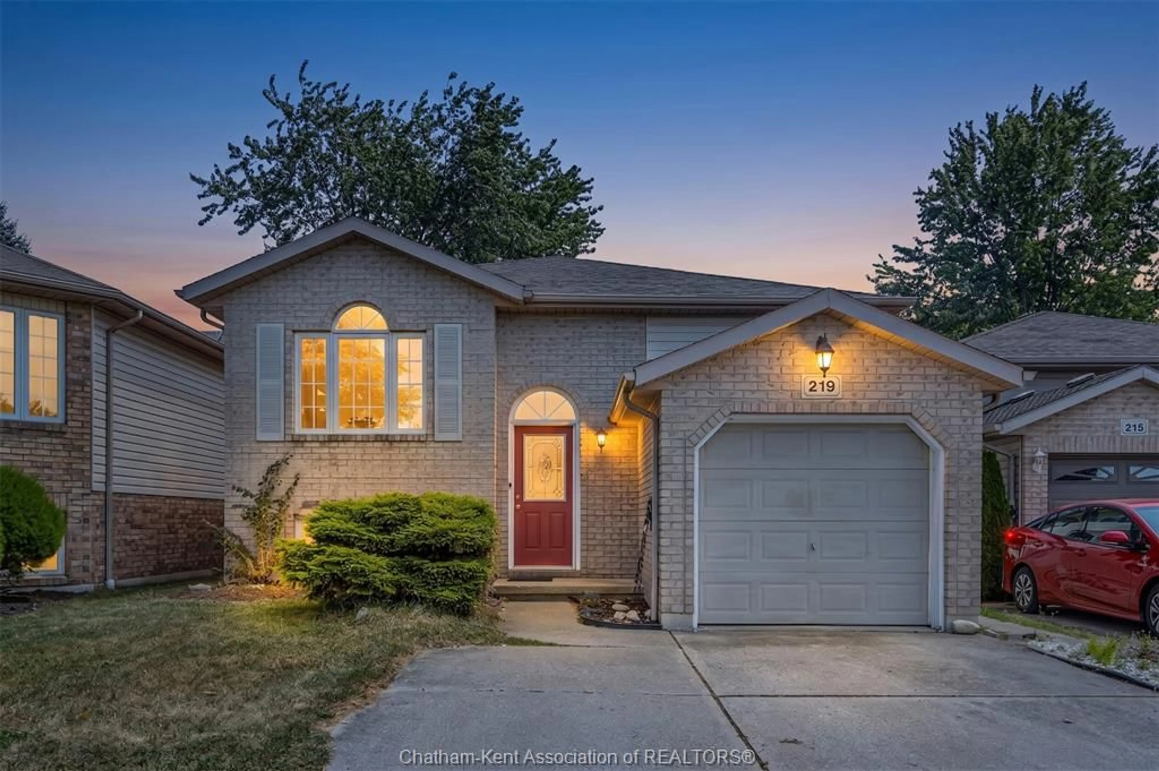 Home with brick exterior material, street for 219 GREENFIELD Lane, Chatham Ontario N7L 5N3