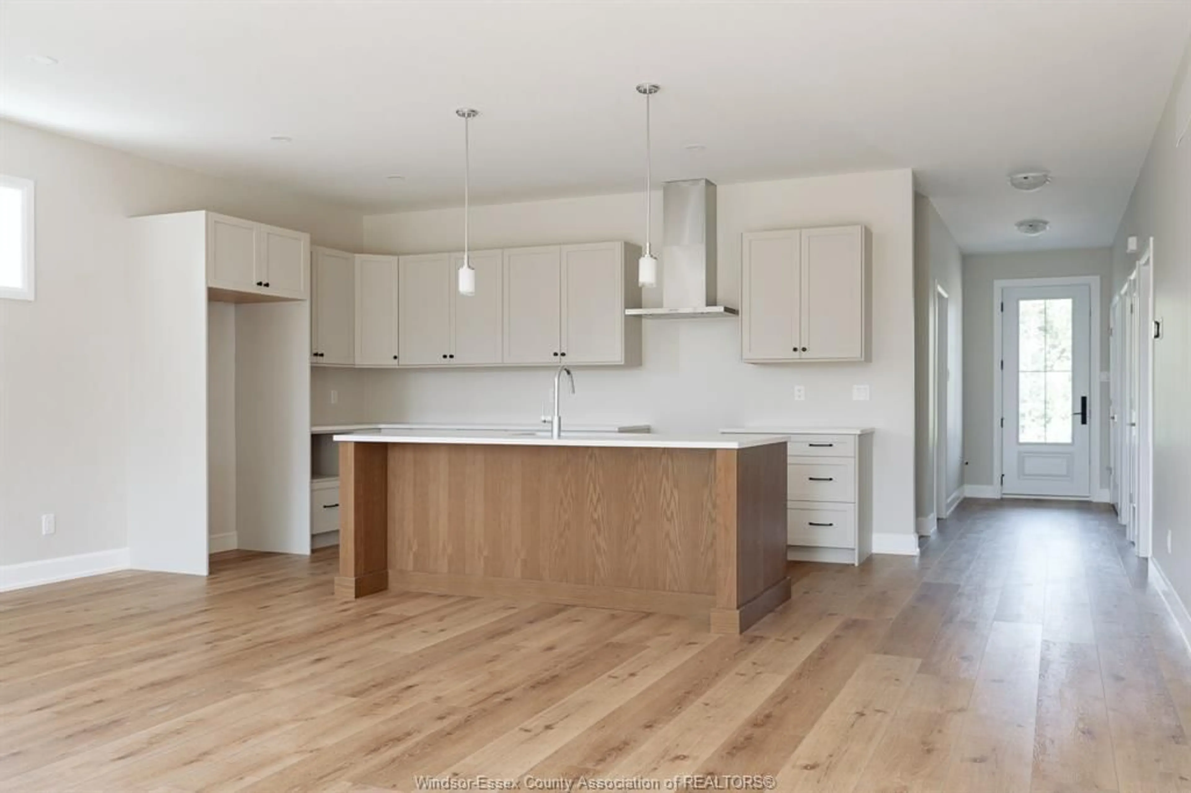 Open concept kitchen, wood/laminate floor for 82 RABB St, Smiths Falls Ontario K74 0L6