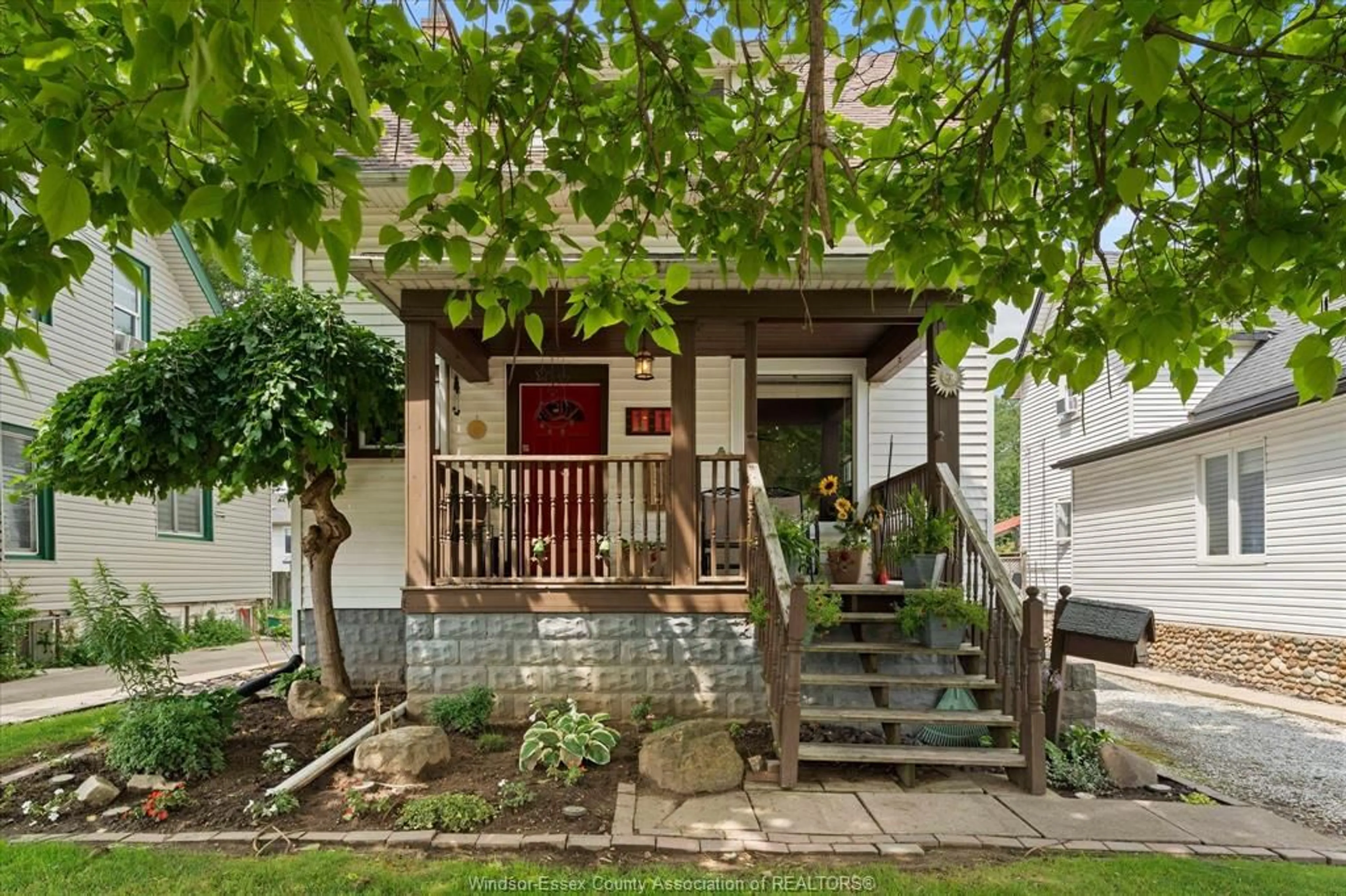 Unknown for 11 VICTORIA Ave, Leamington Ontario N8H 2V4