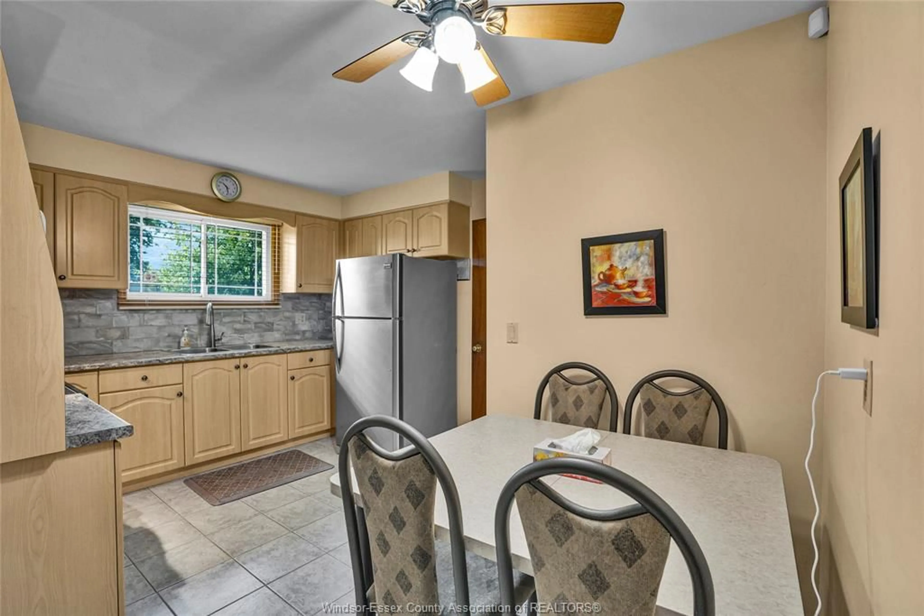 Standard kitchen, ceramic/tile floor for 2171 WOODLAWN Ave, Windsor Ontario N8W 2H2