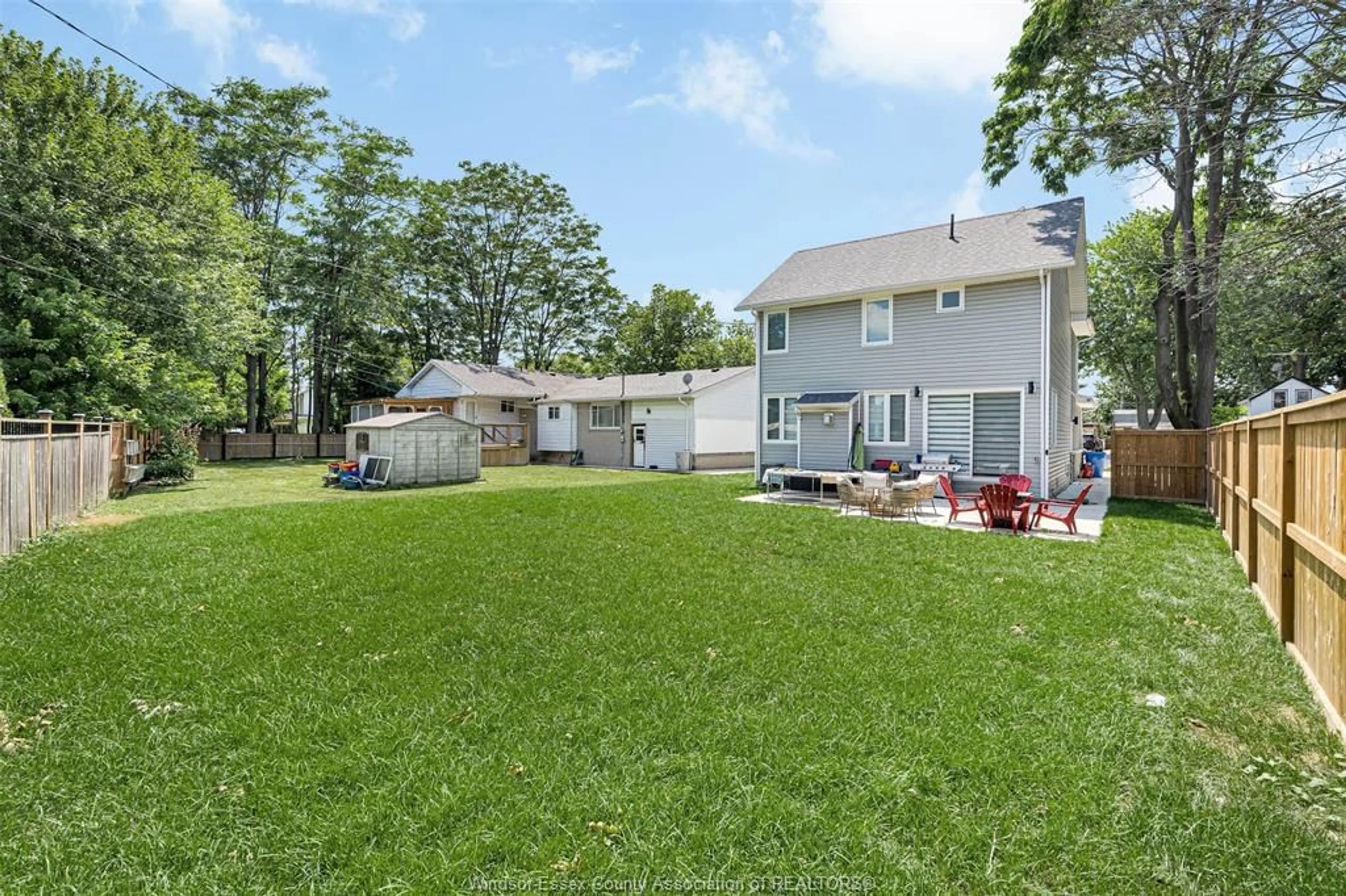A pic from outside/outdoor area/front of a property/back of a property/a pic from drone, water/lake/river/ocean view for 295 GEORGE St, Amherstburg Ontario N9V 2G3
