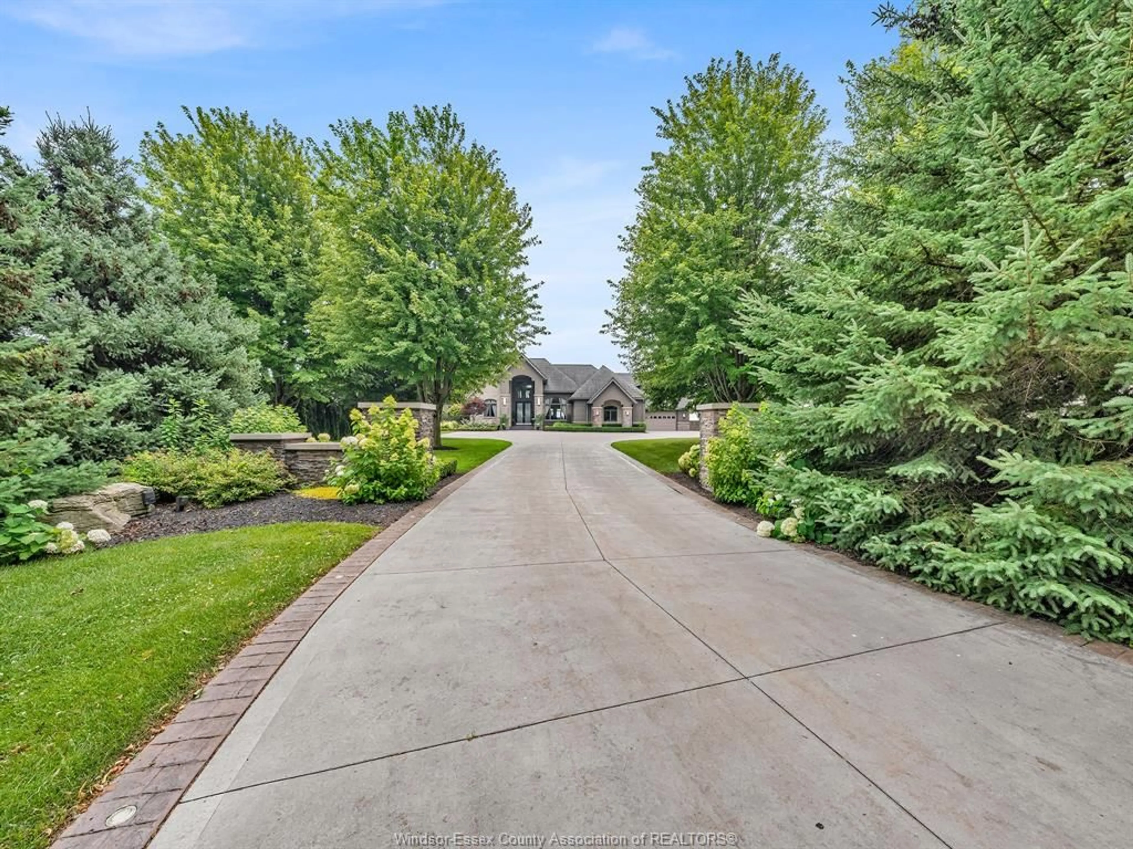 Unknown for 320 Seacliff Dr, Leamington Ontario N8H 4E1