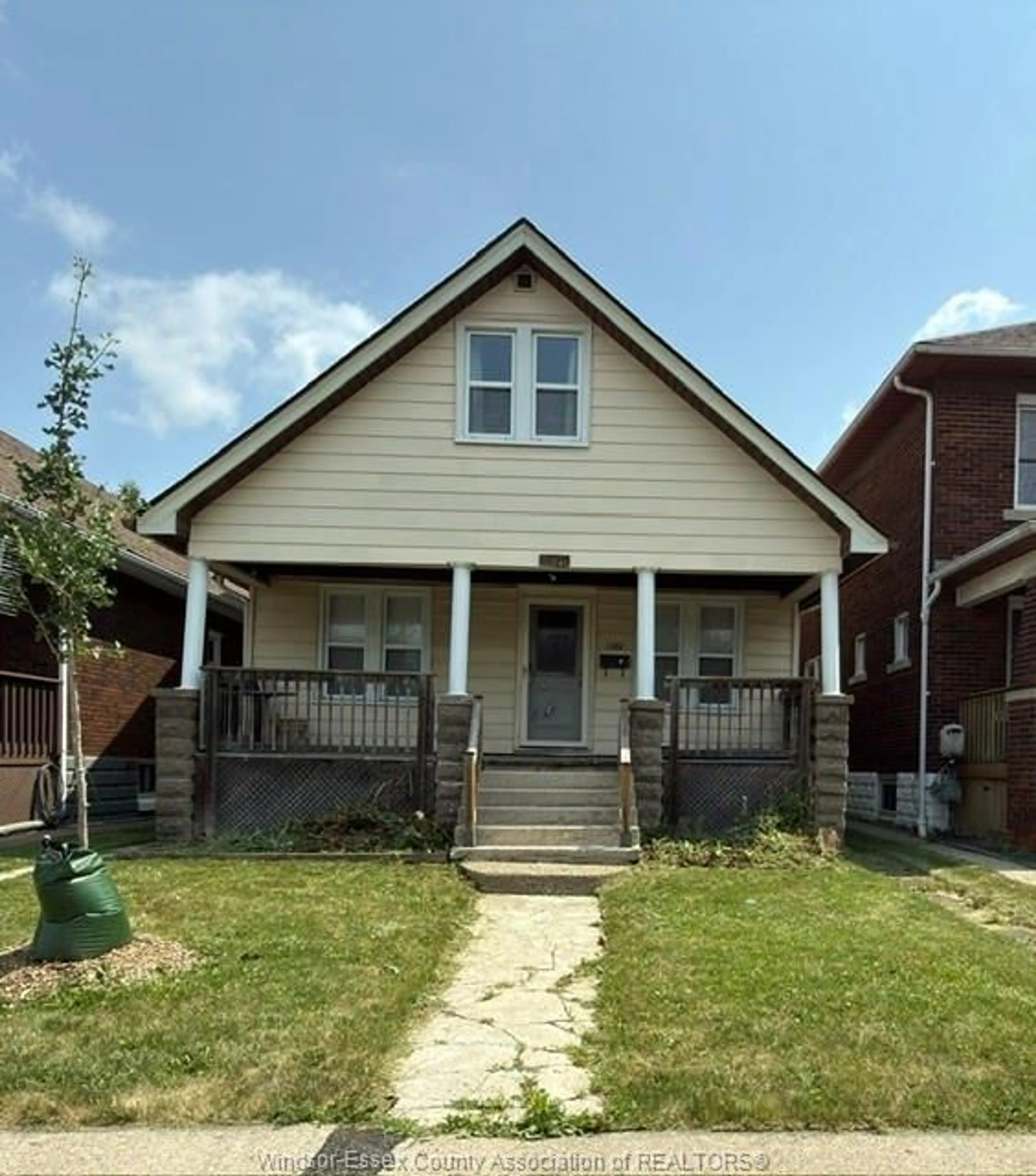 Home with brick exterior material, street for 1580 DUFFERIN, Windsor Ontario N8X 3K5