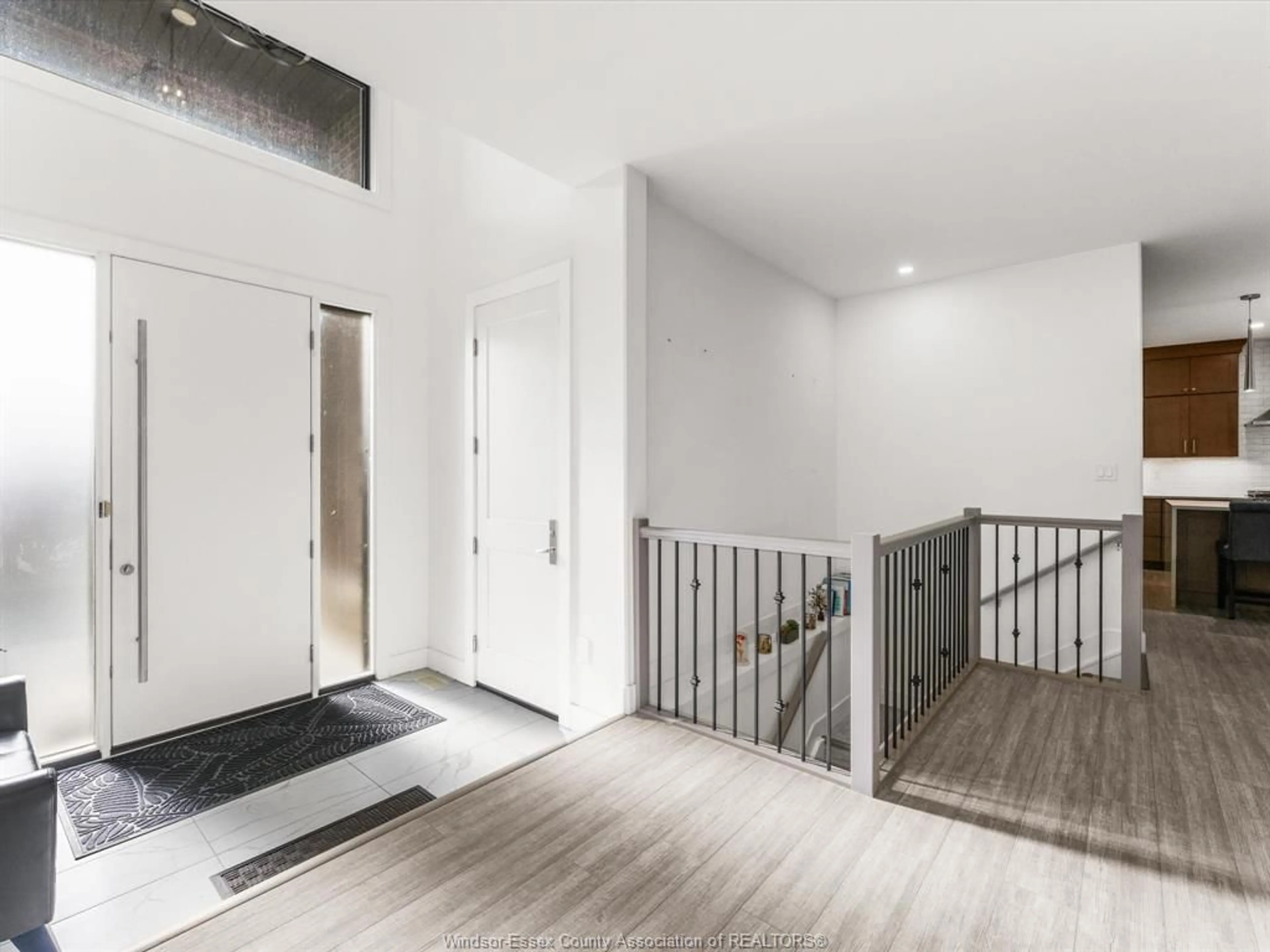 Indoor entryway for 68 CONSERVATION Blvd, Kingsville Ontario N9Y 0A7