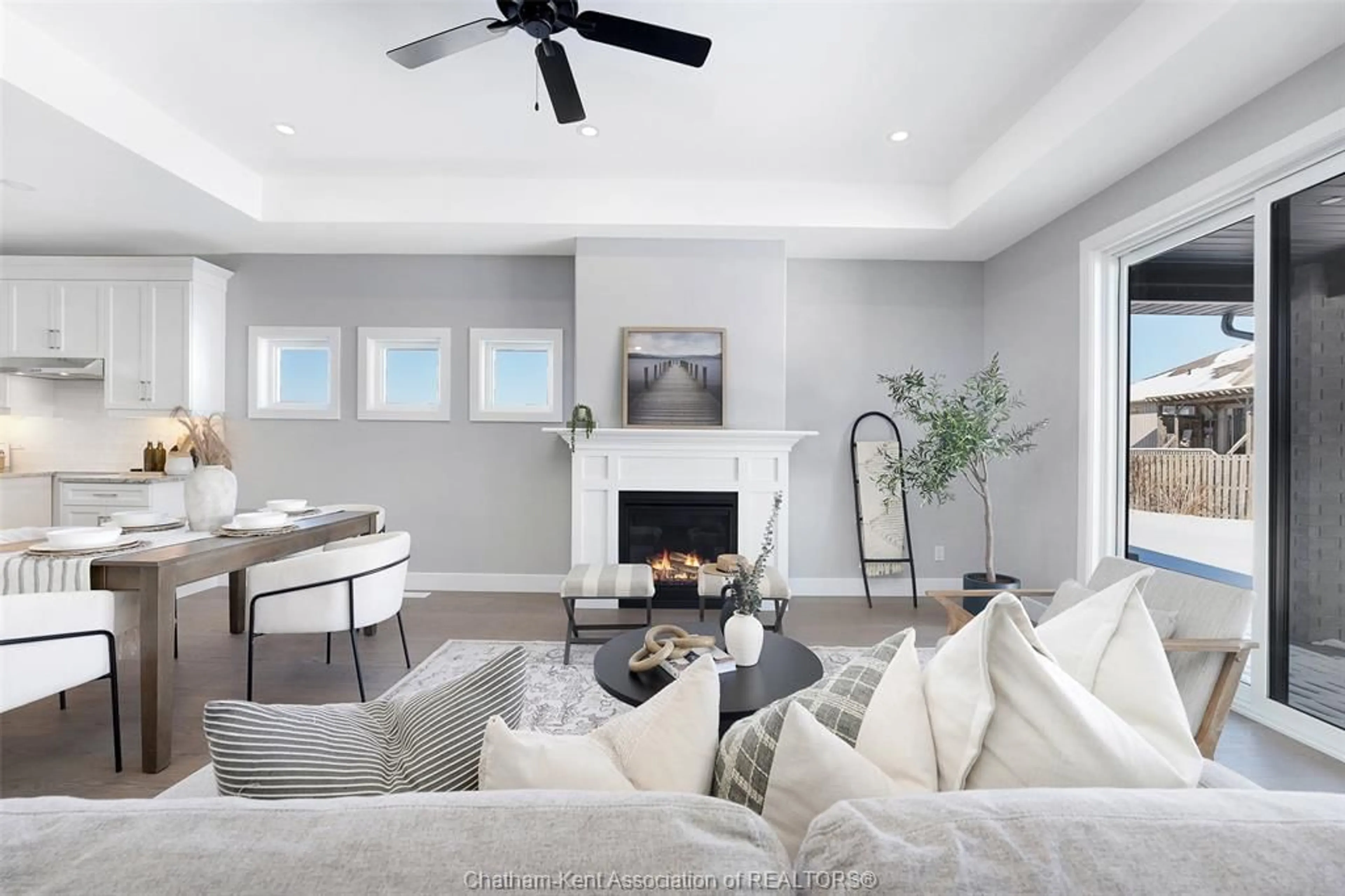 Living room with furniture, unknown for 76 Bloomington Way, Chatham Ontario N7L 0H2