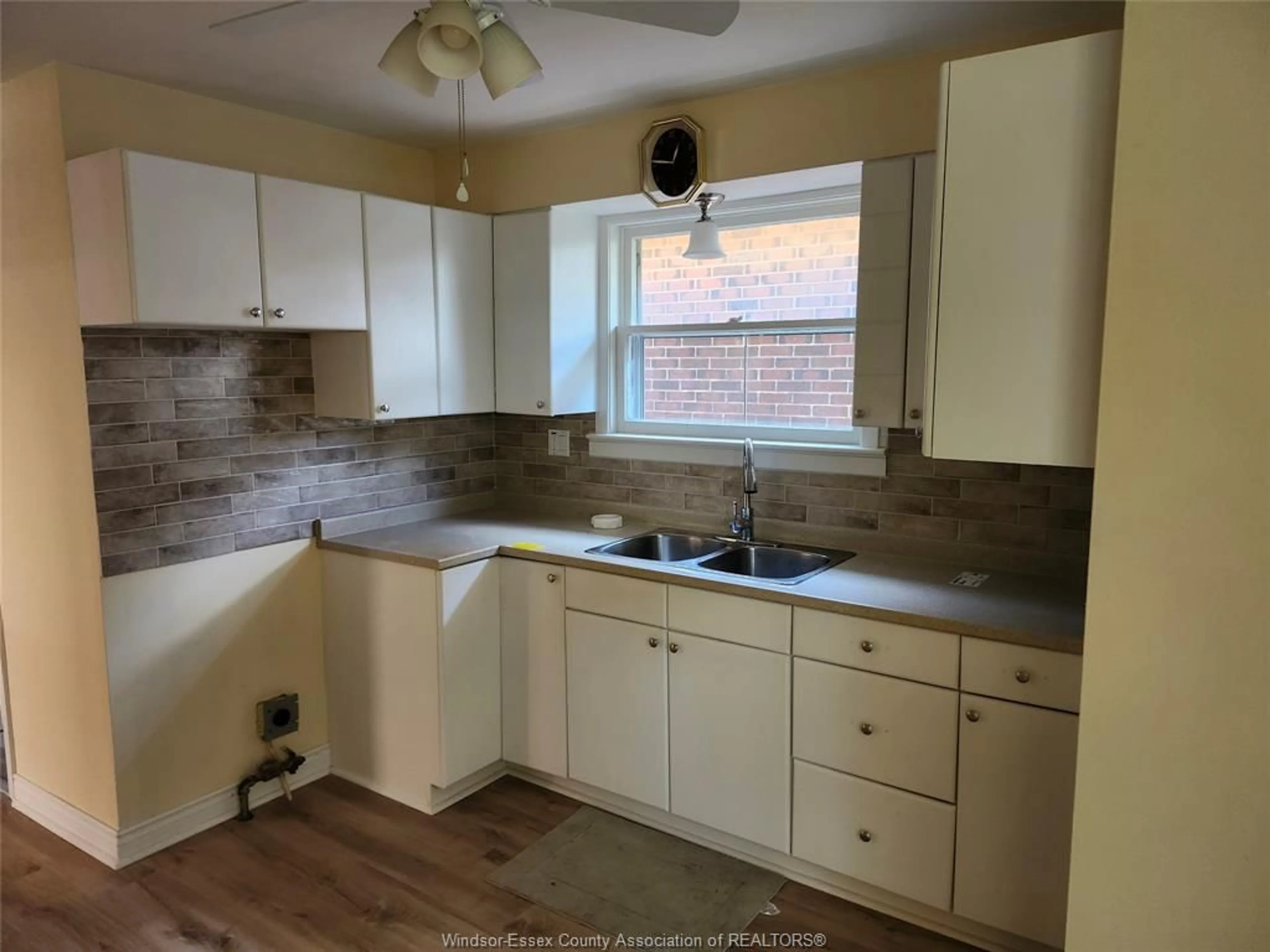 Standard kitchen, unknown for 1163 JOSEPHINE, Windsor Ontario N9B 2L6