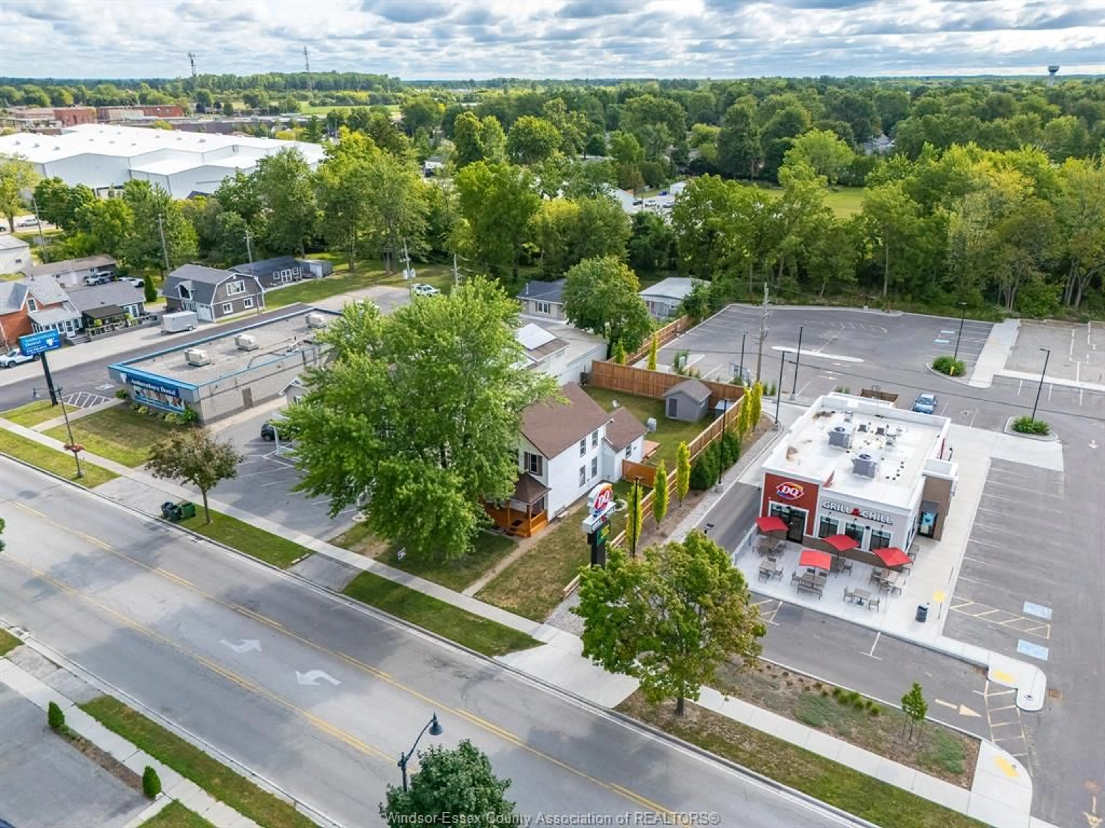 A pic from outside/outdoor area/front of a property/back of a property/a pic from drone, street for 47 Sandwich St, Amherstburg Ontario N9V 1Z5