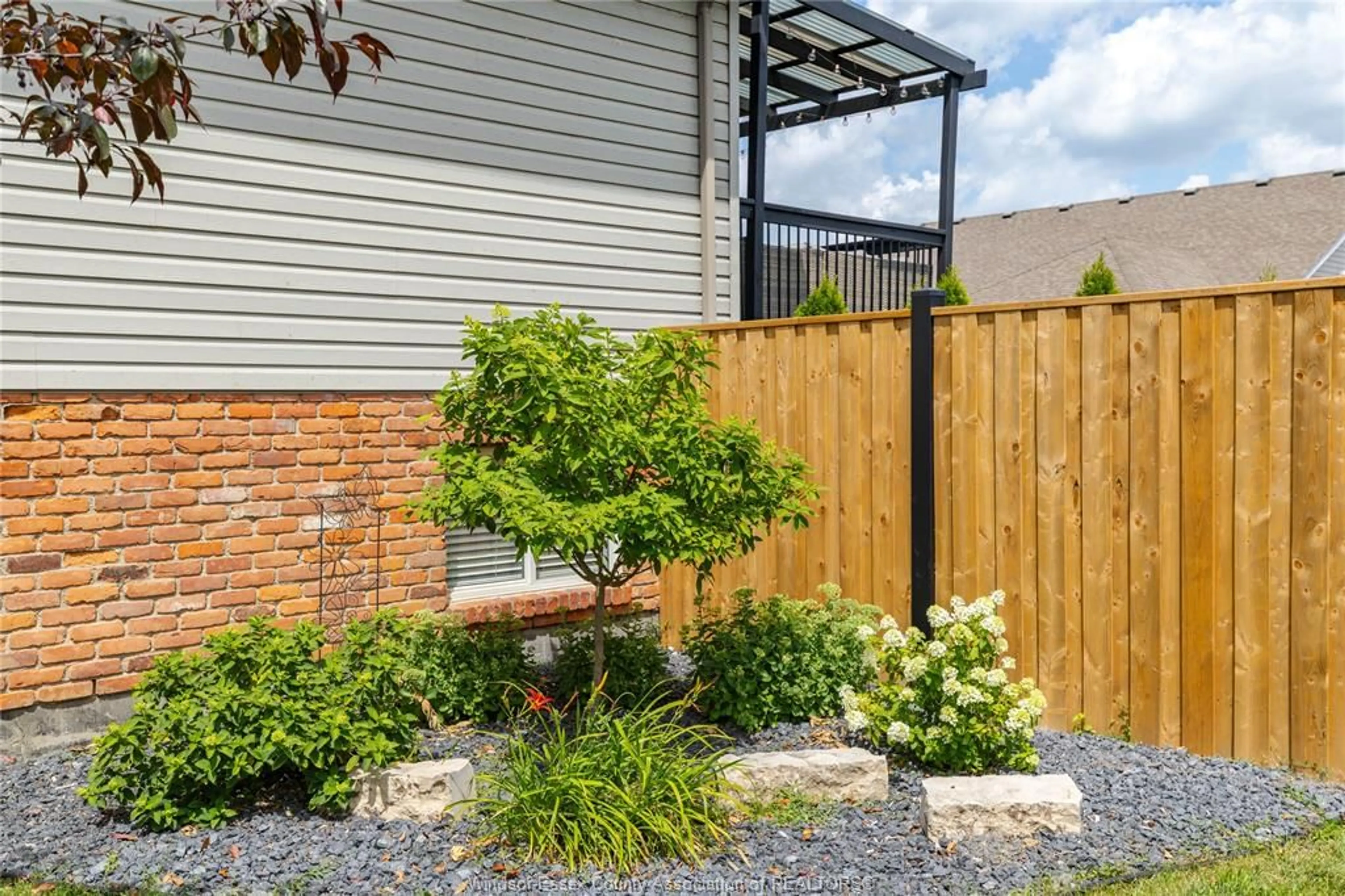 Patio, street for 682 RICHMOND, Amherstburg Ontario N9V 3Z6