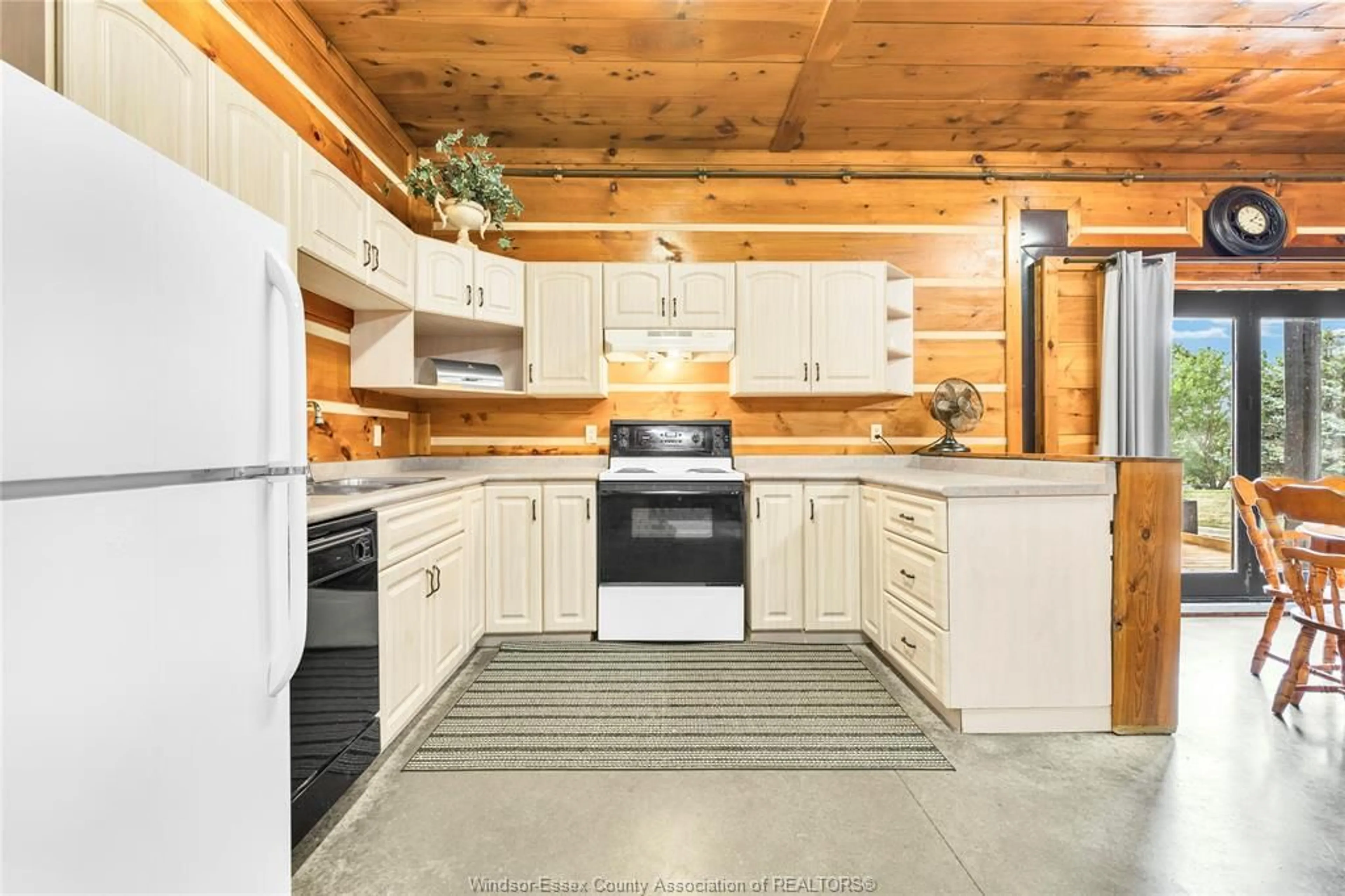 Open concept kitchen, unknown for 9912 TECUMSEH, Lakeshore Ontario N0R 1N0