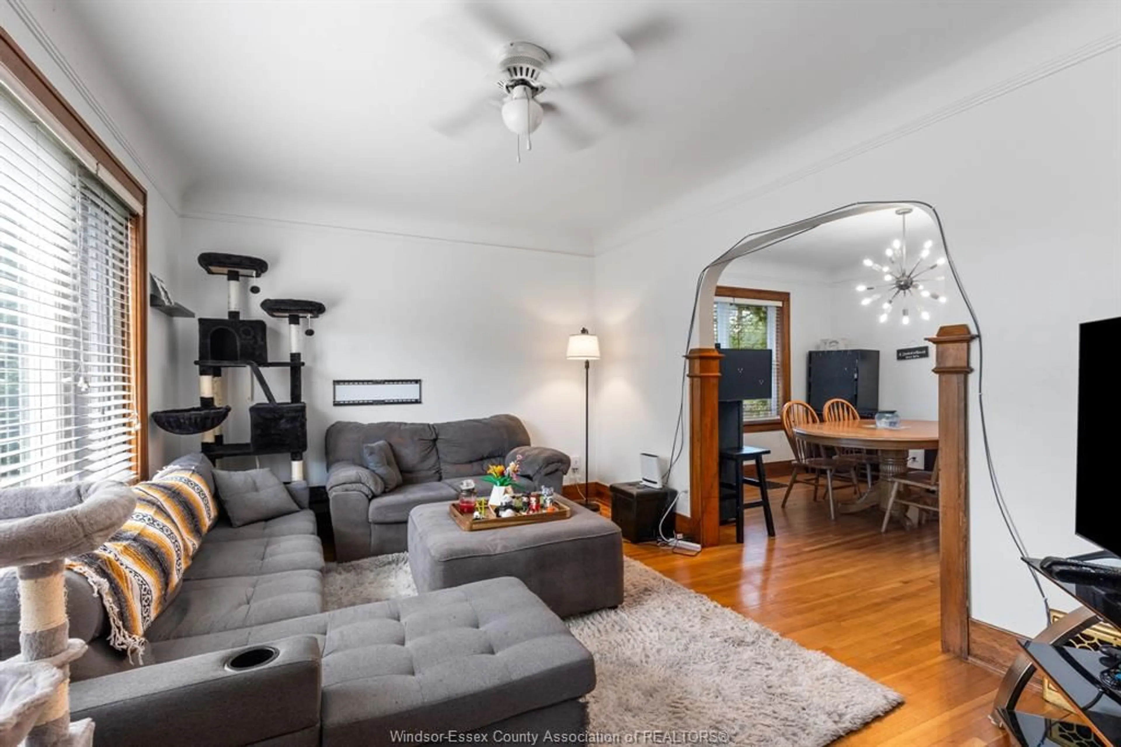 Living room with furniture, unknown for 290 THOMPSON, Windsor Ontario N8S 2G4