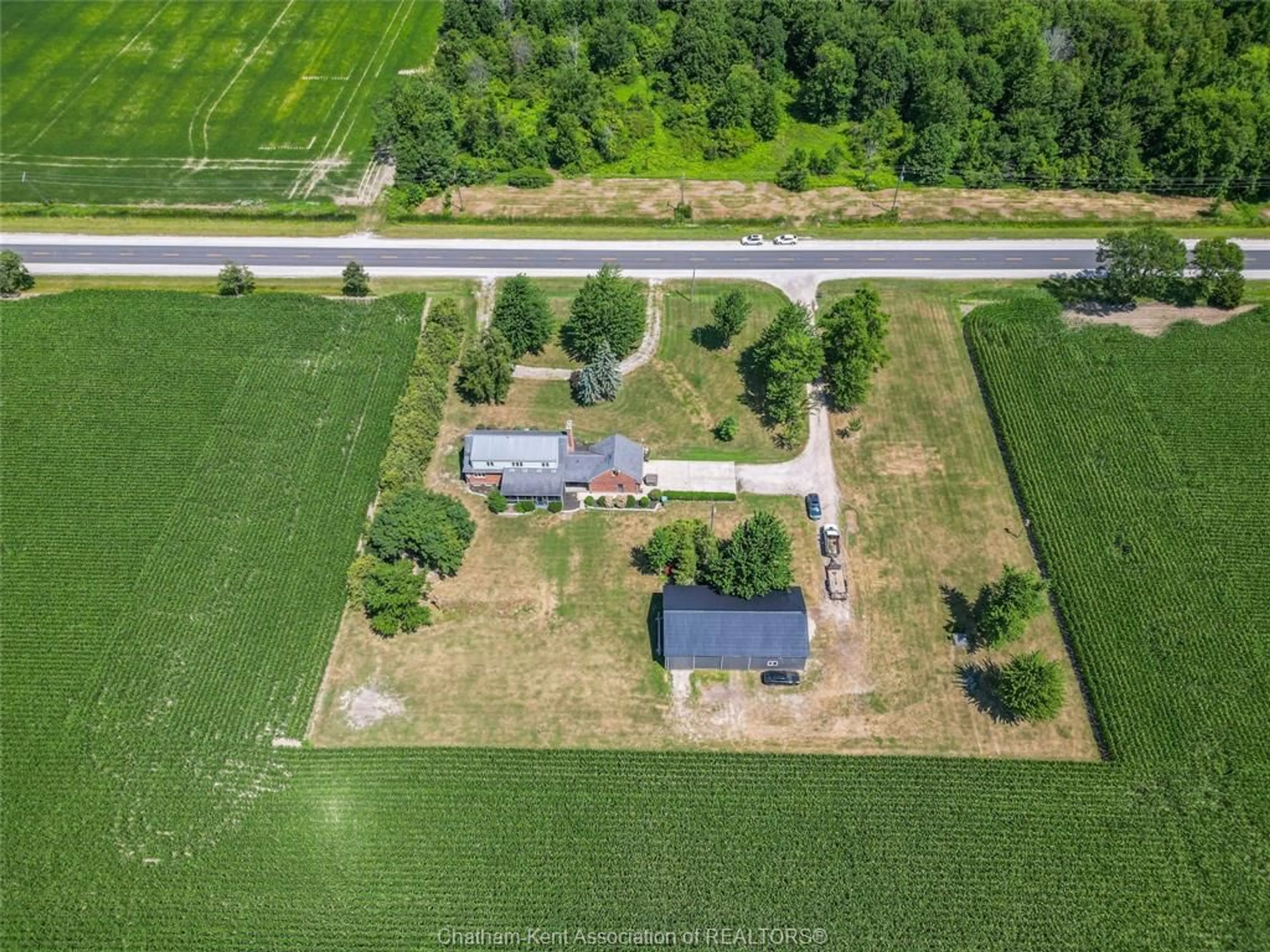A pic from outside/outdoor area/front of a property/back of a property/a pic from drone, unknown for 4979 Lambton Line, Dawn-Euphemia Ontario N0P 1K0