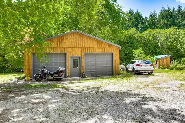 670 TRILLIUM Dr, Newbury 4