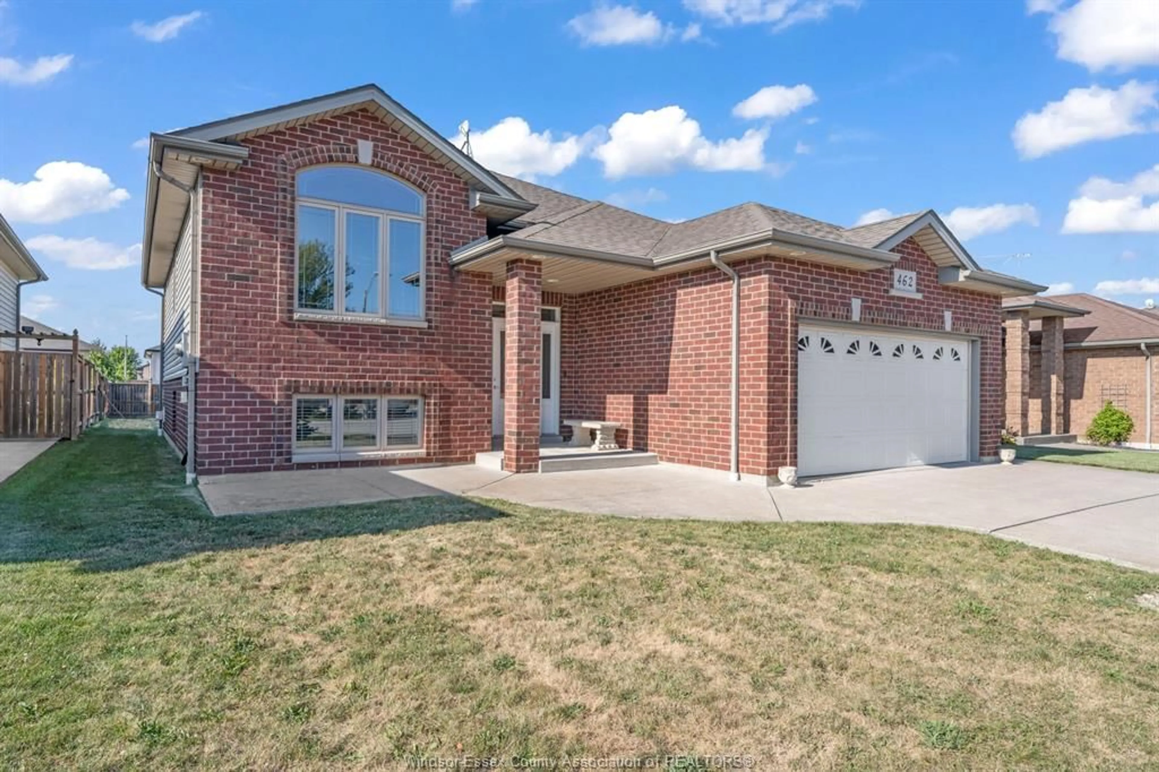 Home with brick exterior material, street for 462 WELSH, Amherstburg Ontario N9V 0B9